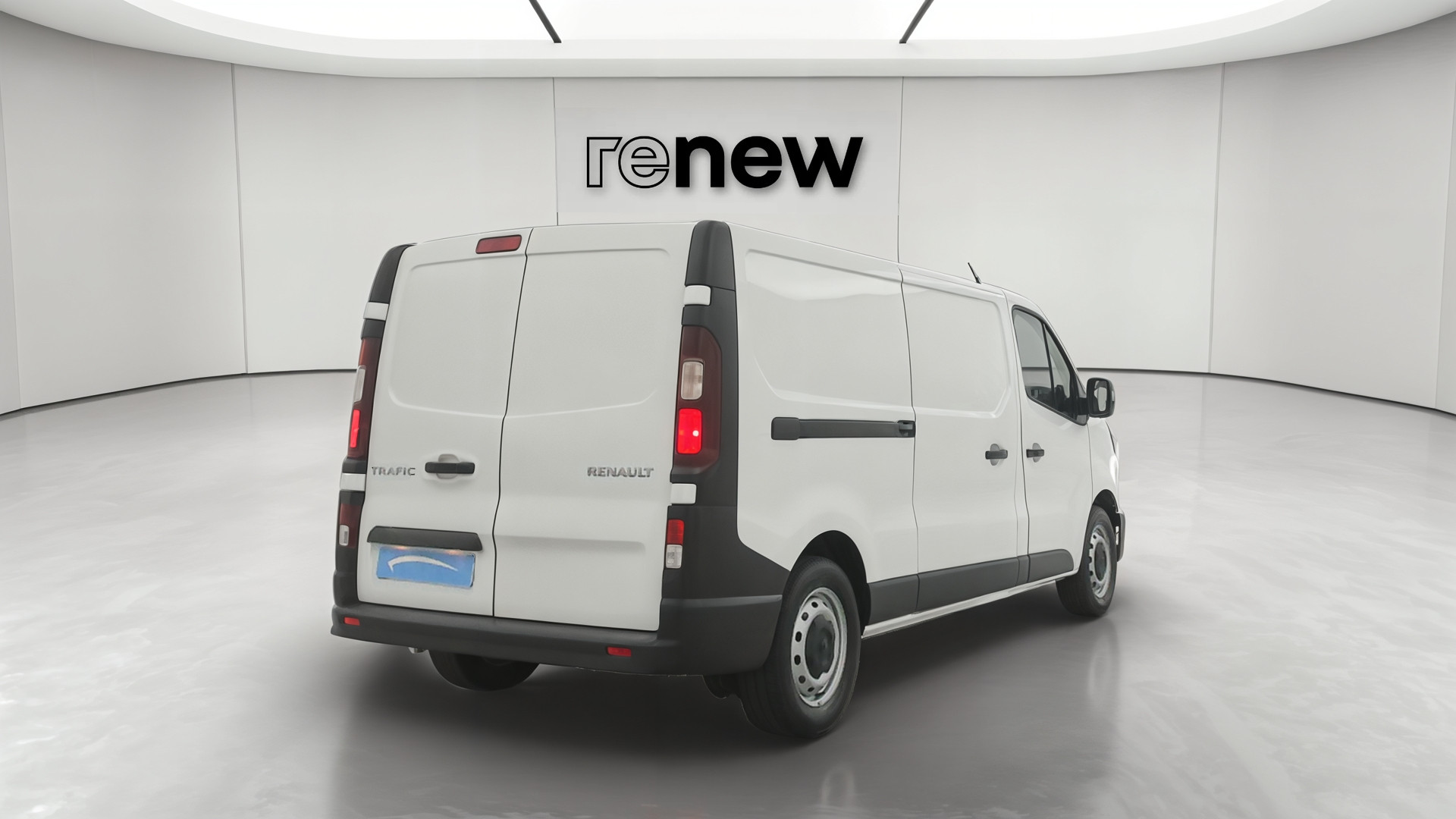 Vente en ligne Renault Trafic 3 Fourgon TRAFIC FGN L2H1 3000 KG BLUE DCI 130 au prix de 23 290 €