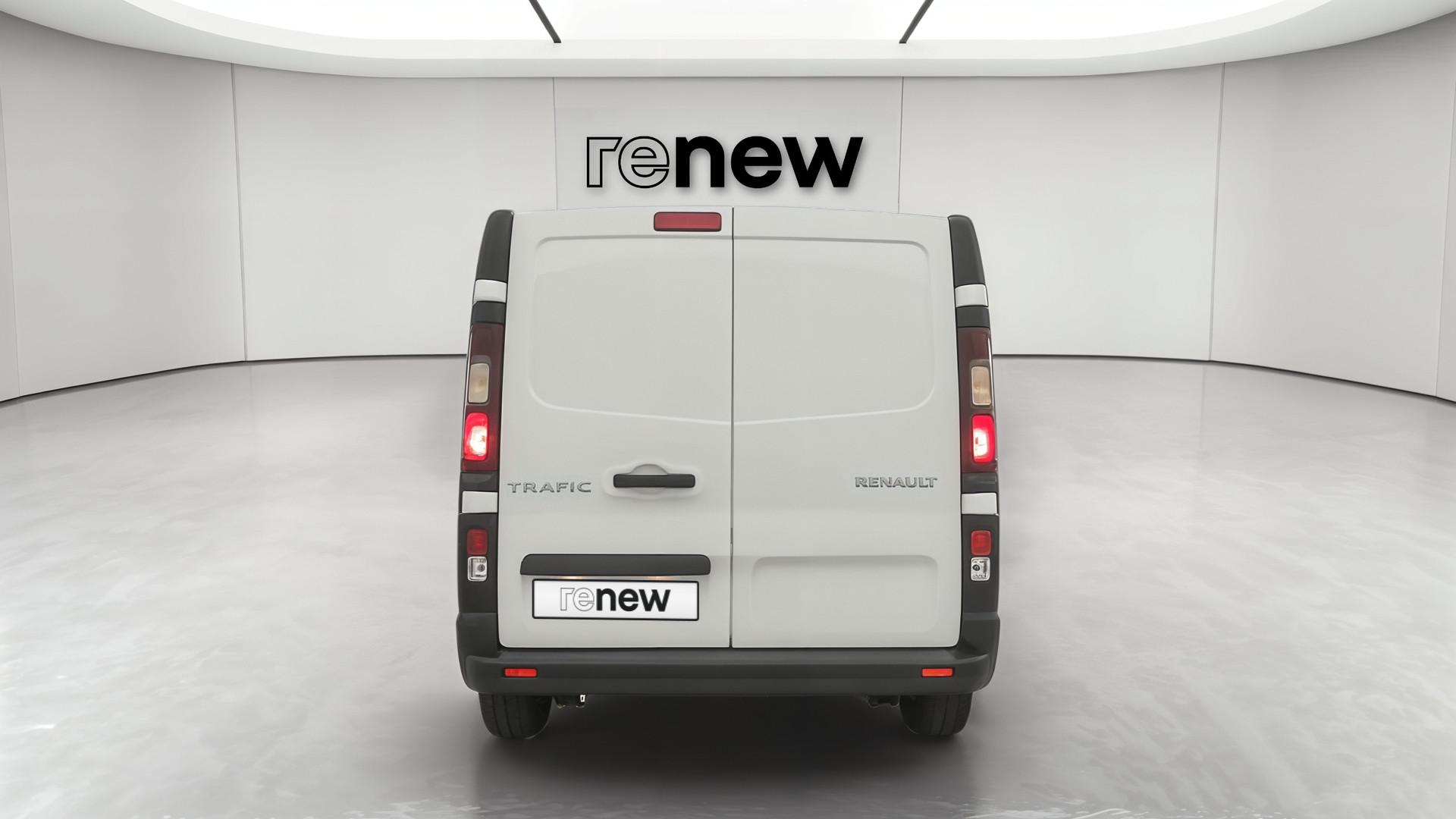 Vente en ligne Renault Trafic 3 Fourgon TRAFIC FGN L2H1 3000 KG BLUE DCI 130 au prix de 23 290 €