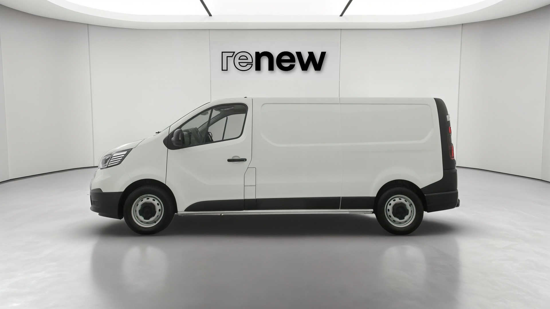 Vente en ligne Renault Trafic 3 Fourgon TRAFIC FGN L2H1 3000 KG BLUE DCI 130 au prix de 23 290 €