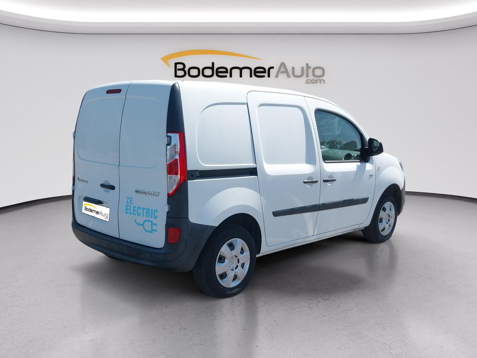 Vente en ligne Renault Kangoo Electrique KANGOO Z.E. ACHAT INTEGRAL au prix de 11 590 €