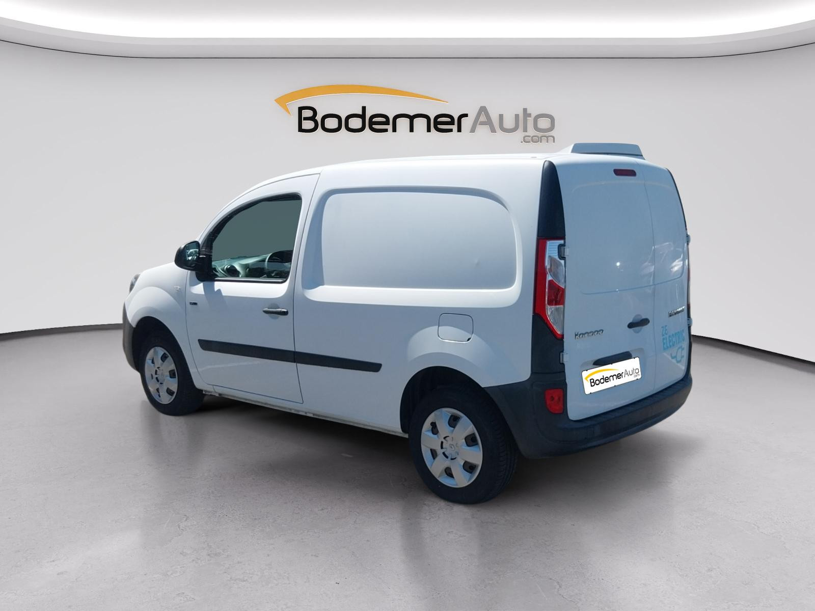 Vente en ligne Renault Kangoo Electrique KANGOO Z.E. ACHAT INTEGRAL au prix de 11 590 €