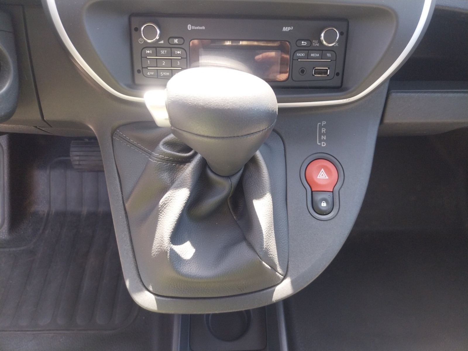 Vente en ligne Renault Kangoo Electrique KANGOO Z.E. ACHAT INTEGRAL au prix de 11 590 €