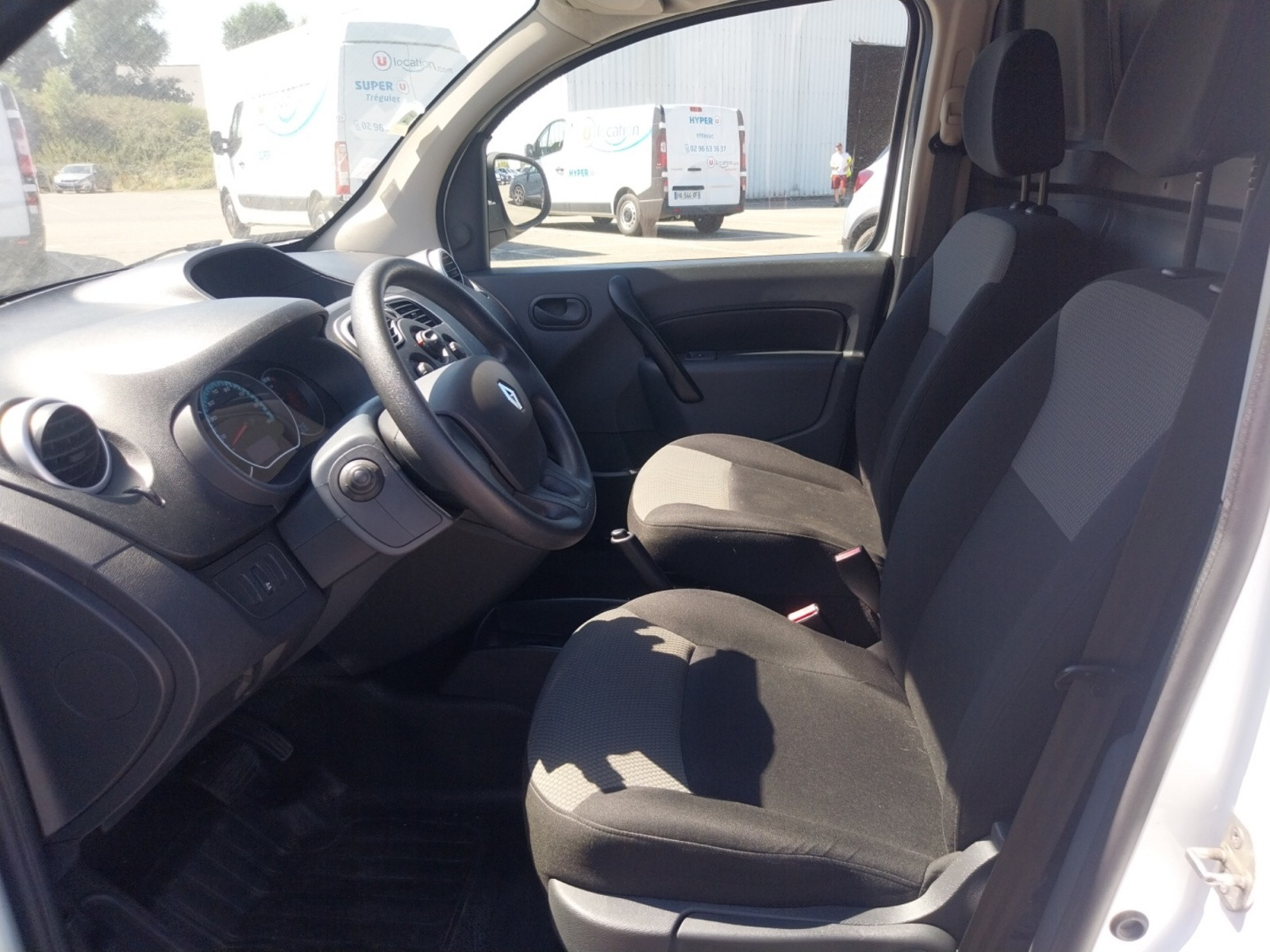 Vente en ligne Renault Kangoo Electrique KANGOO Z.E. ACHAT INTEGRAL au prix de 11 590 €