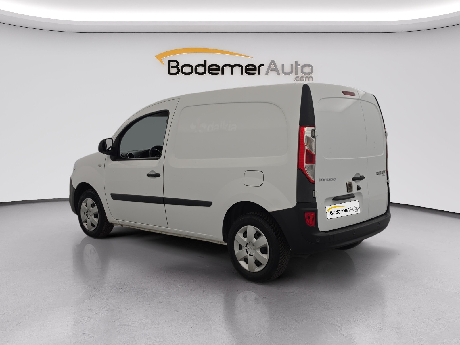 Vente en ligne Renault Kangoo Express  BLUE DCI 95 au prix de 13 990 €