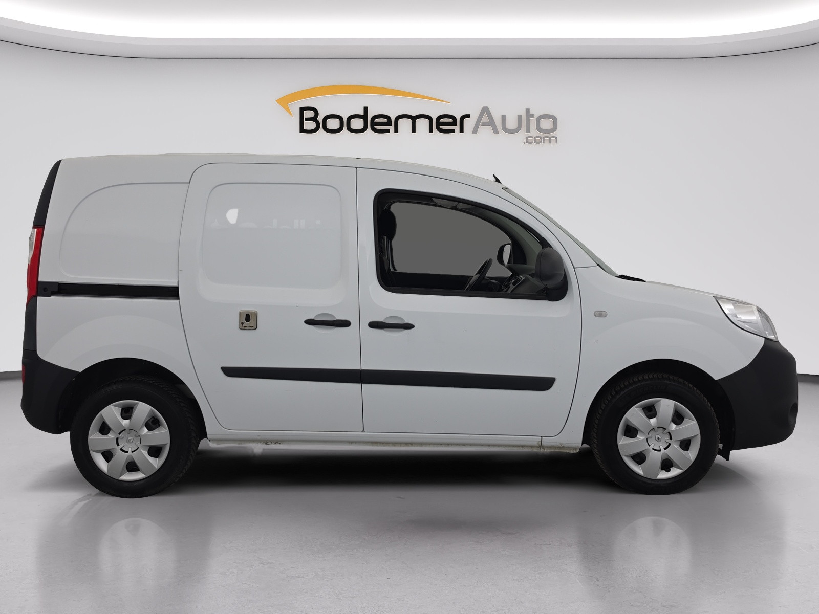 Vente en ligne Renault Kangoo Express  BLUE DCI 95 au prix de 13 990 €