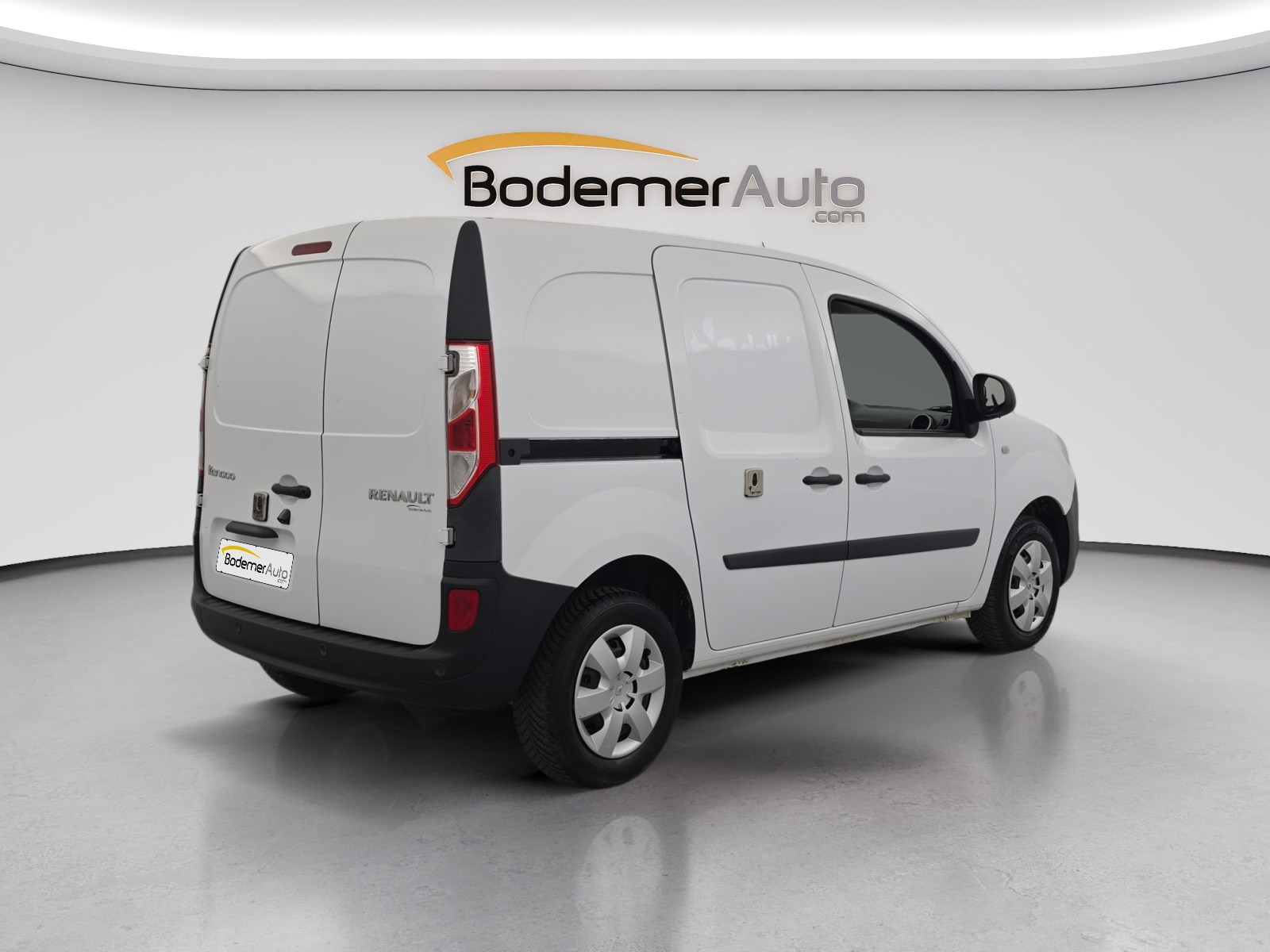 Vente en ligne Renault Kangoo Express  BLUE DCI 95 au prix de 13 990 €