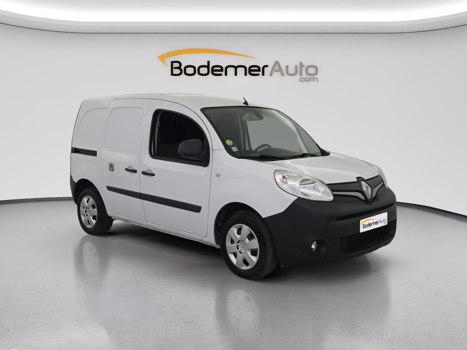 Vente en ligne Renault Kangoo Express  BLUE DCI 95 au prix de 13 990 €
