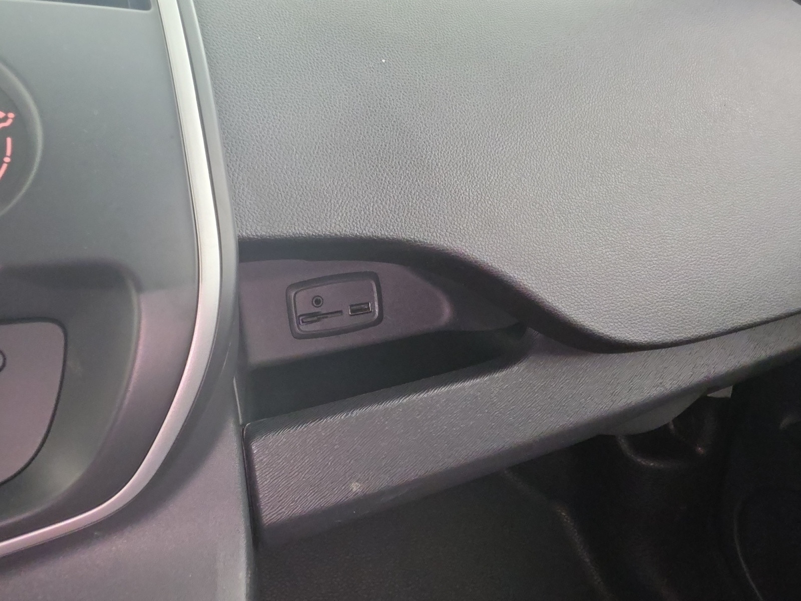 Vente en ligne Renault Kangoo Express  BLUE DCI 95 au prix de 13 990 €
