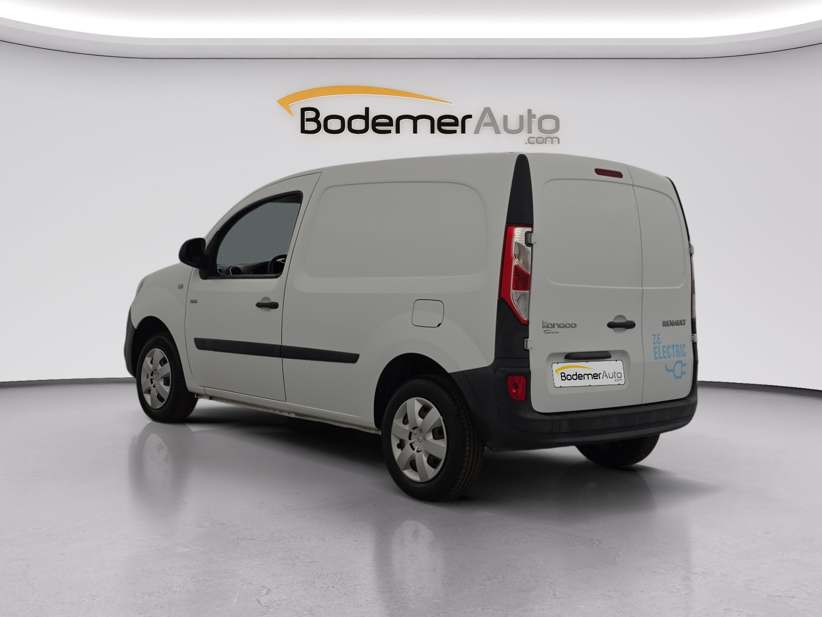 Vente en ligne Renault Kangoo Electrique KANGOO Z.E. ACHAT INTEGRAL au prix de 11 590 €