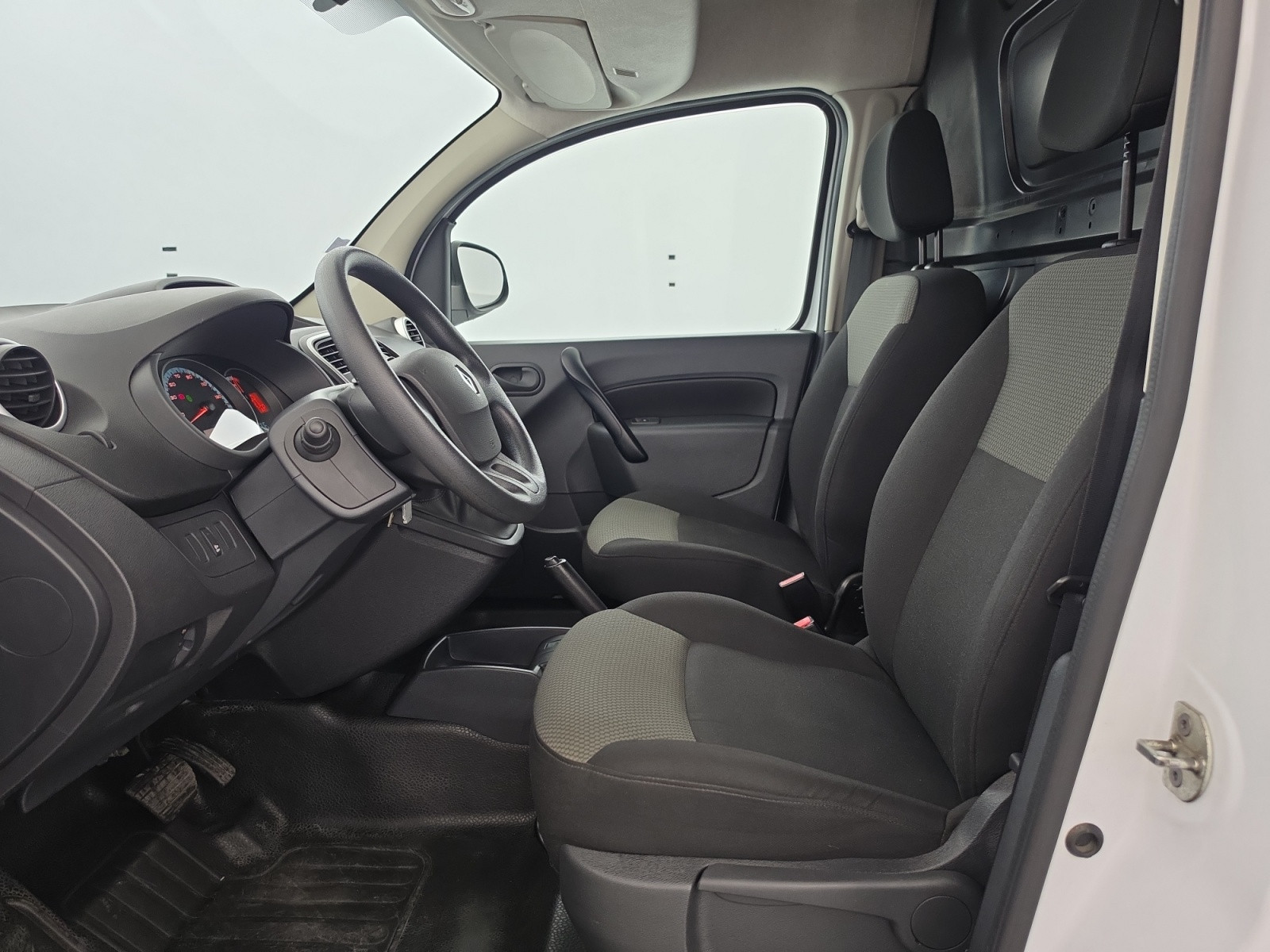 Vente en ligne Renault Kangoo Electrique KANGOO Z.E. ACHAT INTEGRAL au prix de 11 590 €