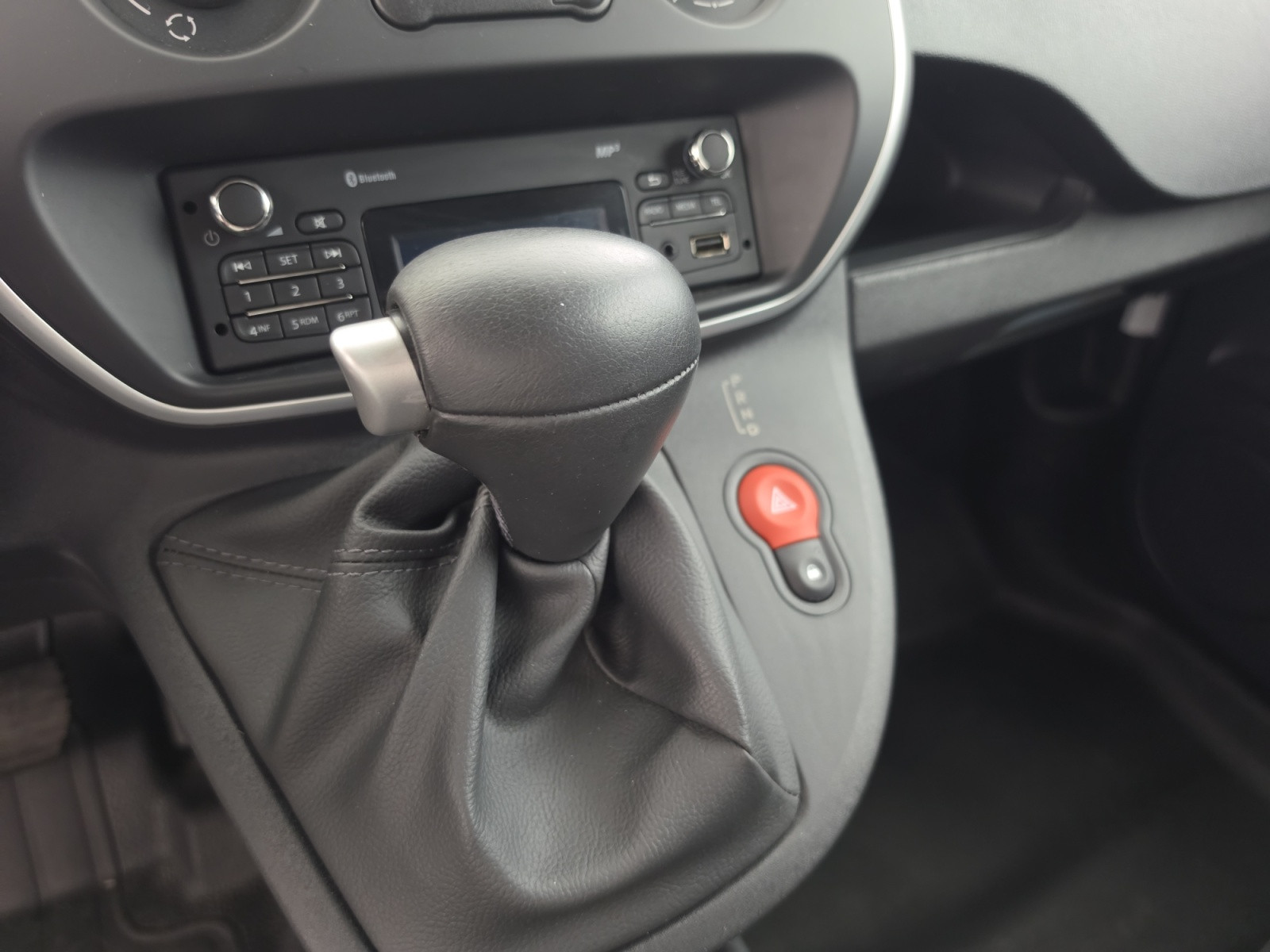 Vente en ligne Renault Kangoo Electrique KANGOO Z.E. ACHAT INTEGRAL au prix de 11 590 €