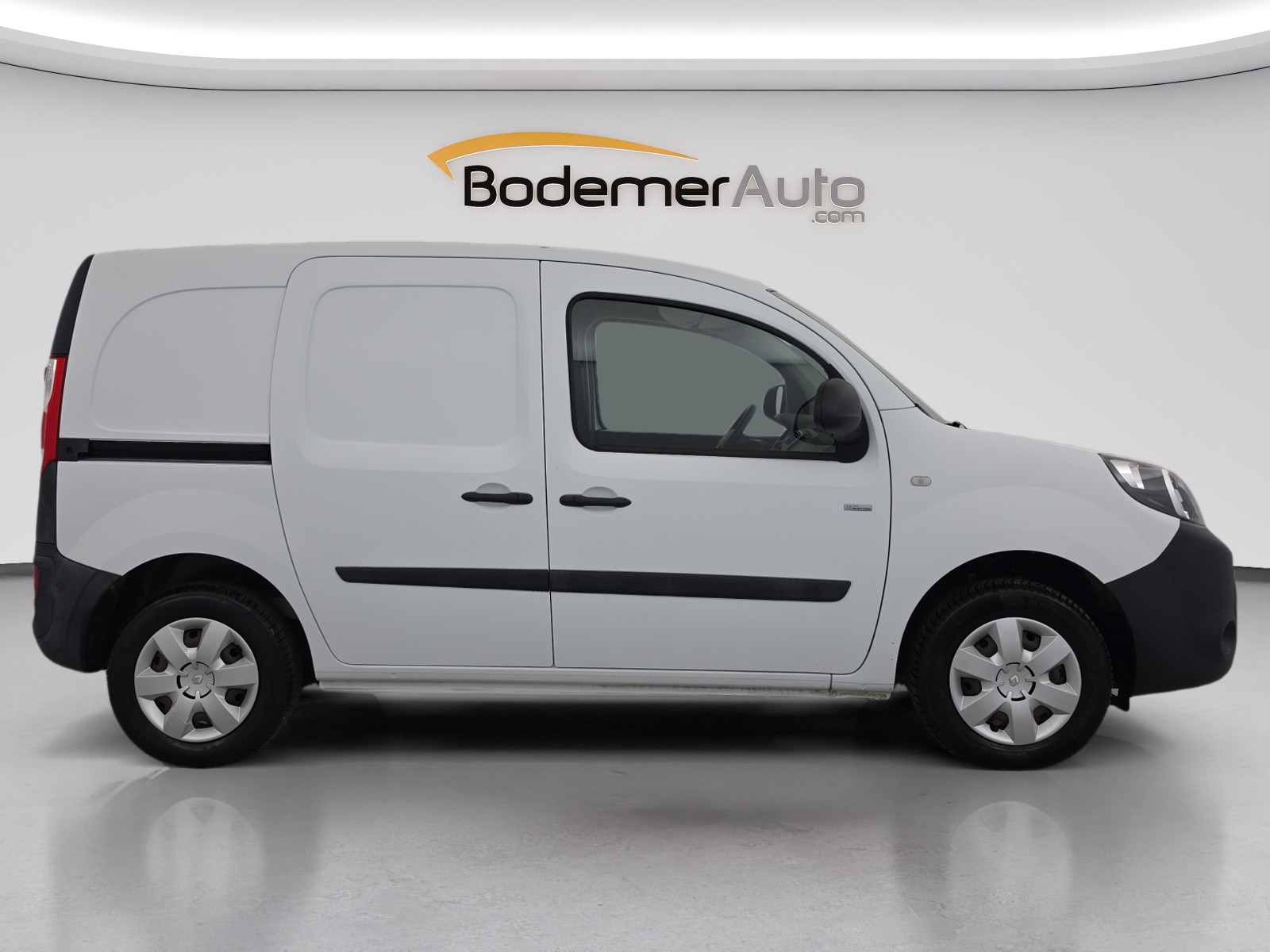 Vente en ligne Renault Kangoo Electrique KANGOO Z.E. ACHAT INTEGRAL au prix de 11 590 €