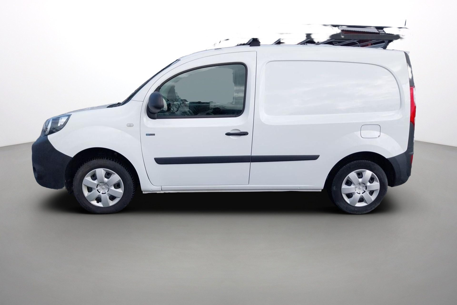 Vente en ligne Renault Kangoo E-Tech KANGOO ELECTRIQUE ACHAT INTEGRAL au prix de 9 990 €