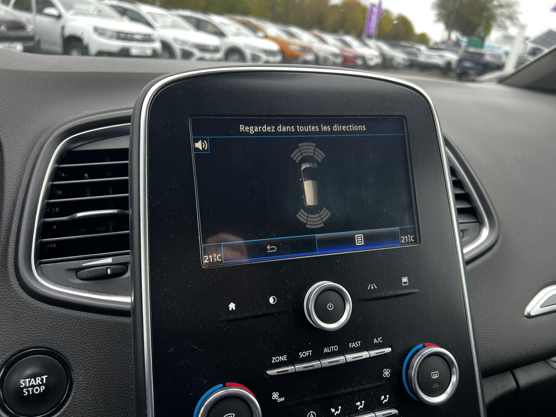 Vente en ligne Renault Scenic 4 Scenic dCi 110 Energy au prix de 15 990 €