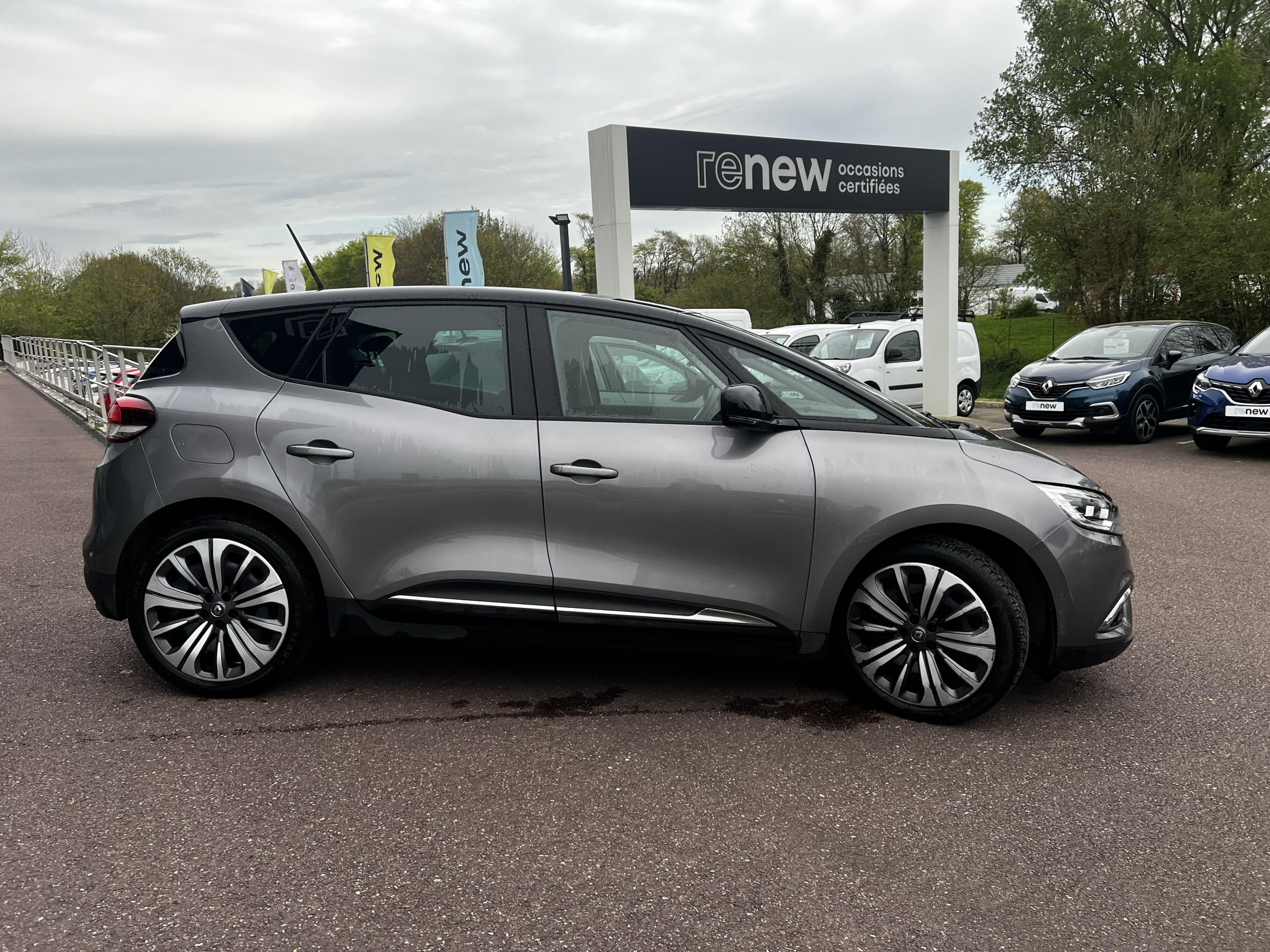 Vente en ligne Renault Scenic 4 Scenic TCe 140 FAP EDC - 21 au prix de 19 990 €