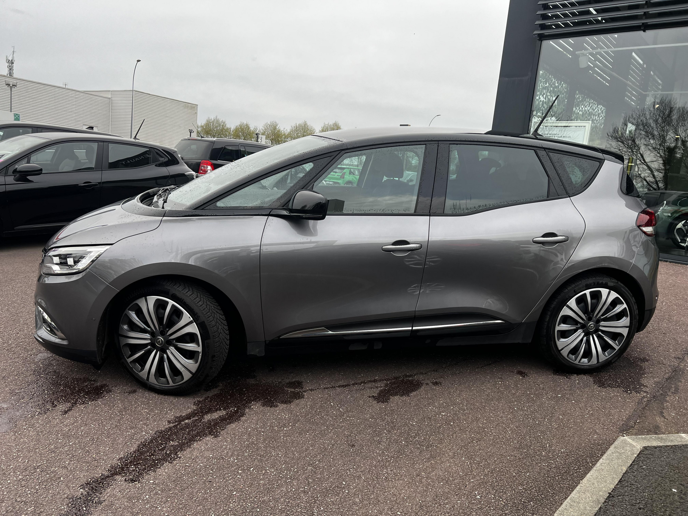 Vente en ligne Renault Scenic 4 Scenic TCe 140 FAP EDC - 21 au prix de 19 990 €