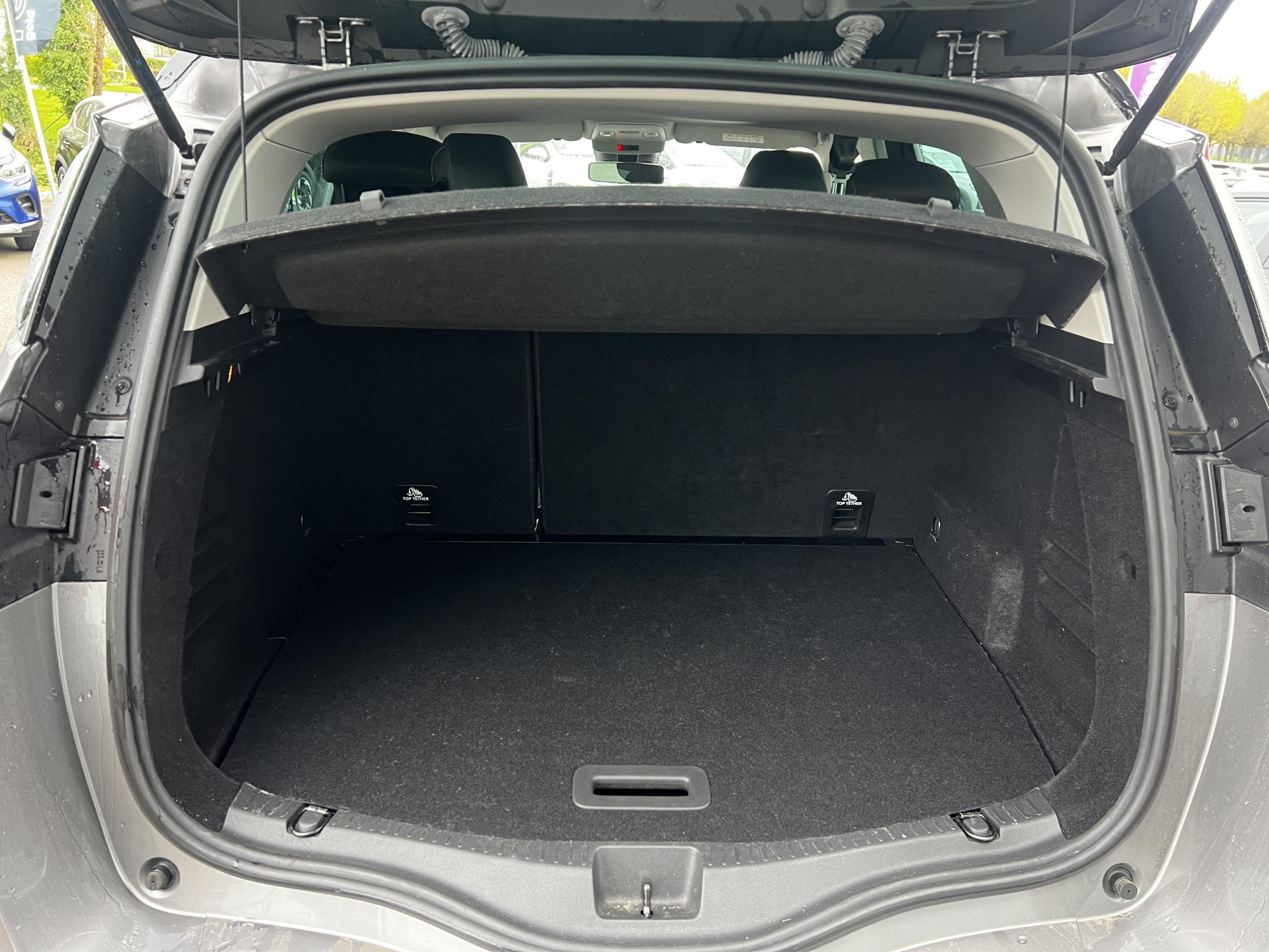 Vente en ligne Renault Scenic 4 Scenic TCe 140 FAP EDC - 21 au prix de 19 990 €