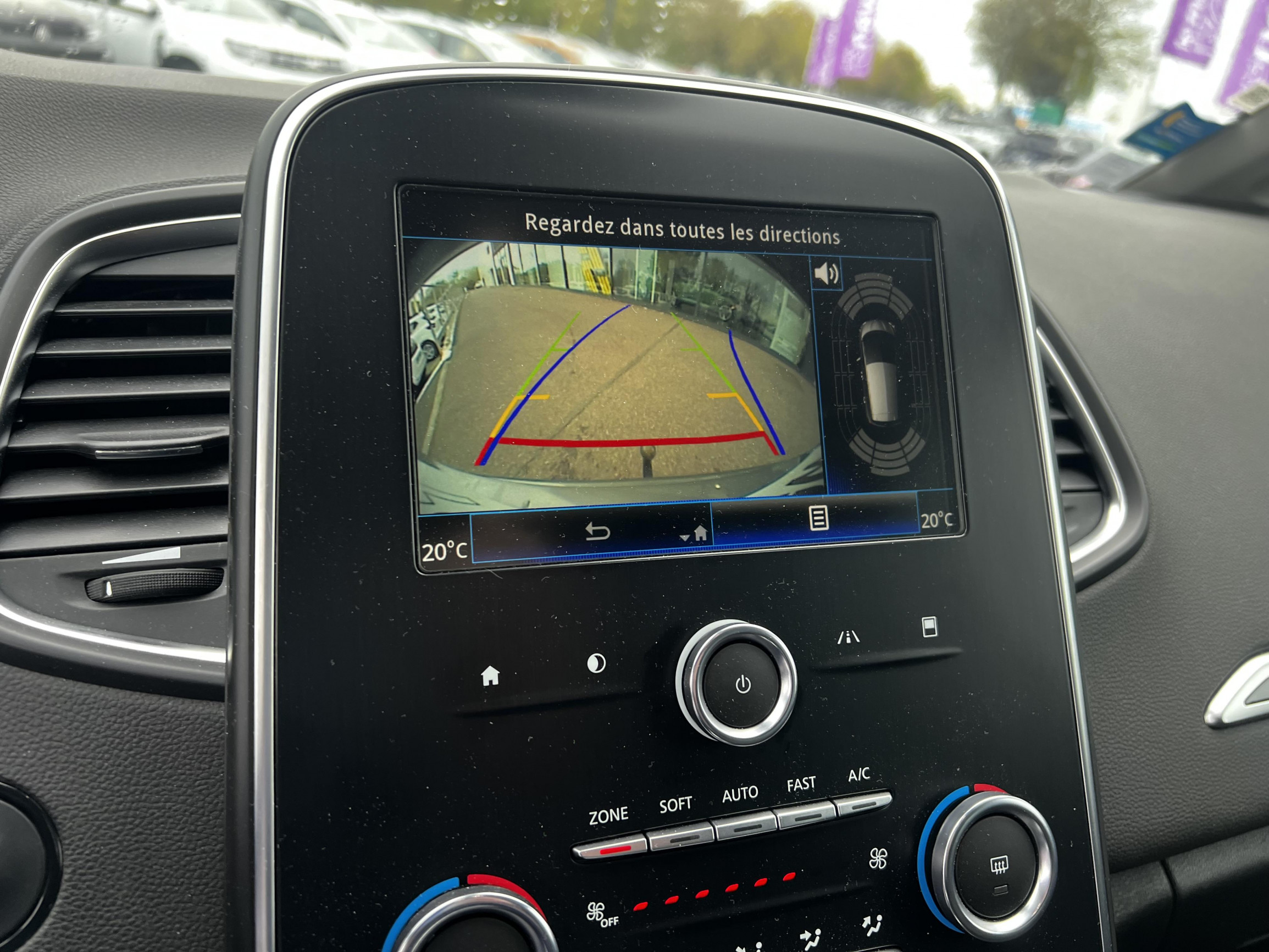 Vente en ligne Renault Scenic 4 Scenic TCe 140 FAP EDC - 21 au prix de 19 990 €