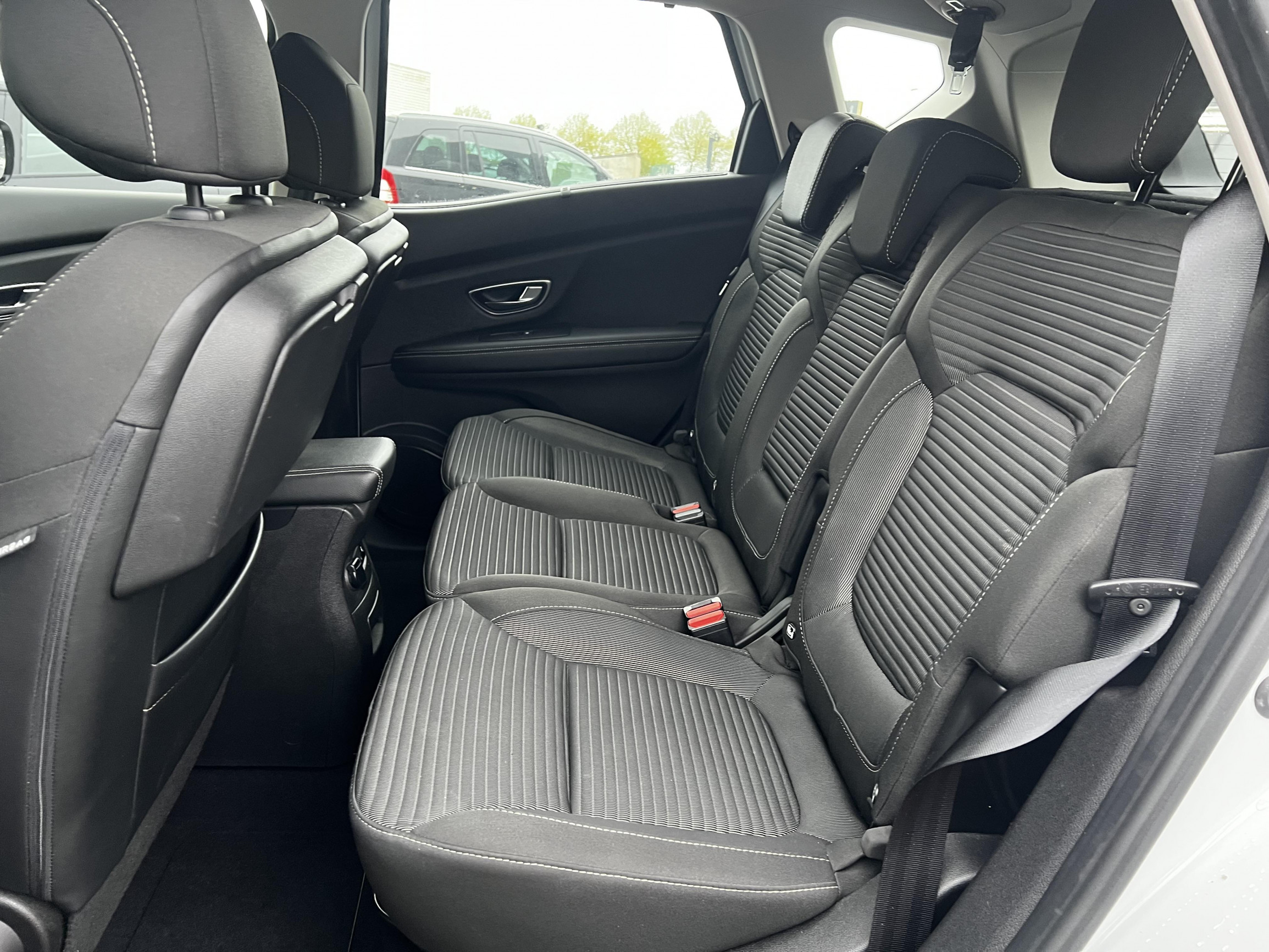 Vente en ligne Renault Scenic 4 Scenic dCi 110 Energy au prix de 15 990 €