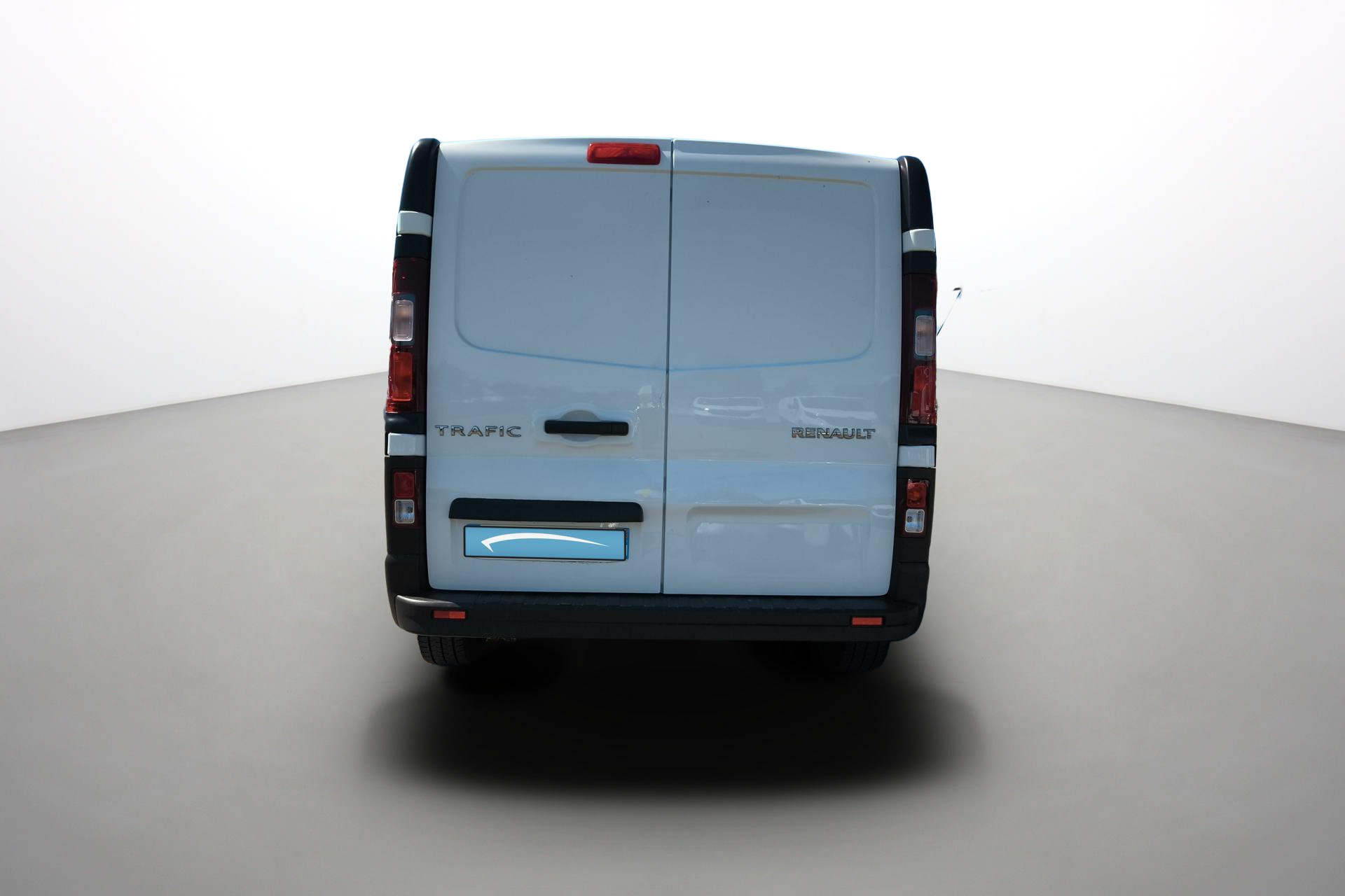 Vente en ligne Renault Trafic 3 Fourgon TRAFIC FGN L2H1 3000 KG BLUE DCI 130 au prix de 23 990 €