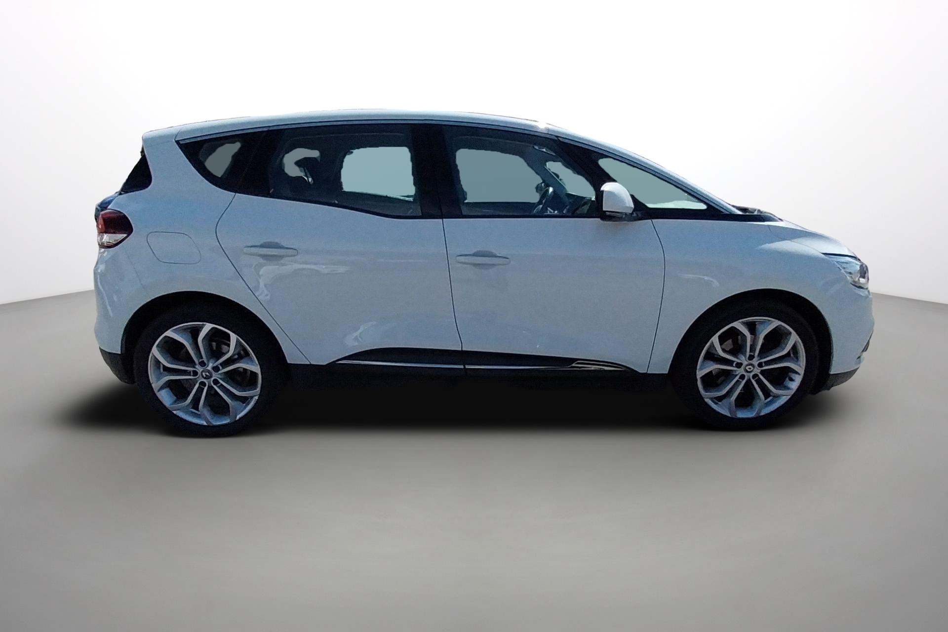 Vente en ligne Renault Scenic 4 Scenic dCi 110 Energy au prix de 15 990 €