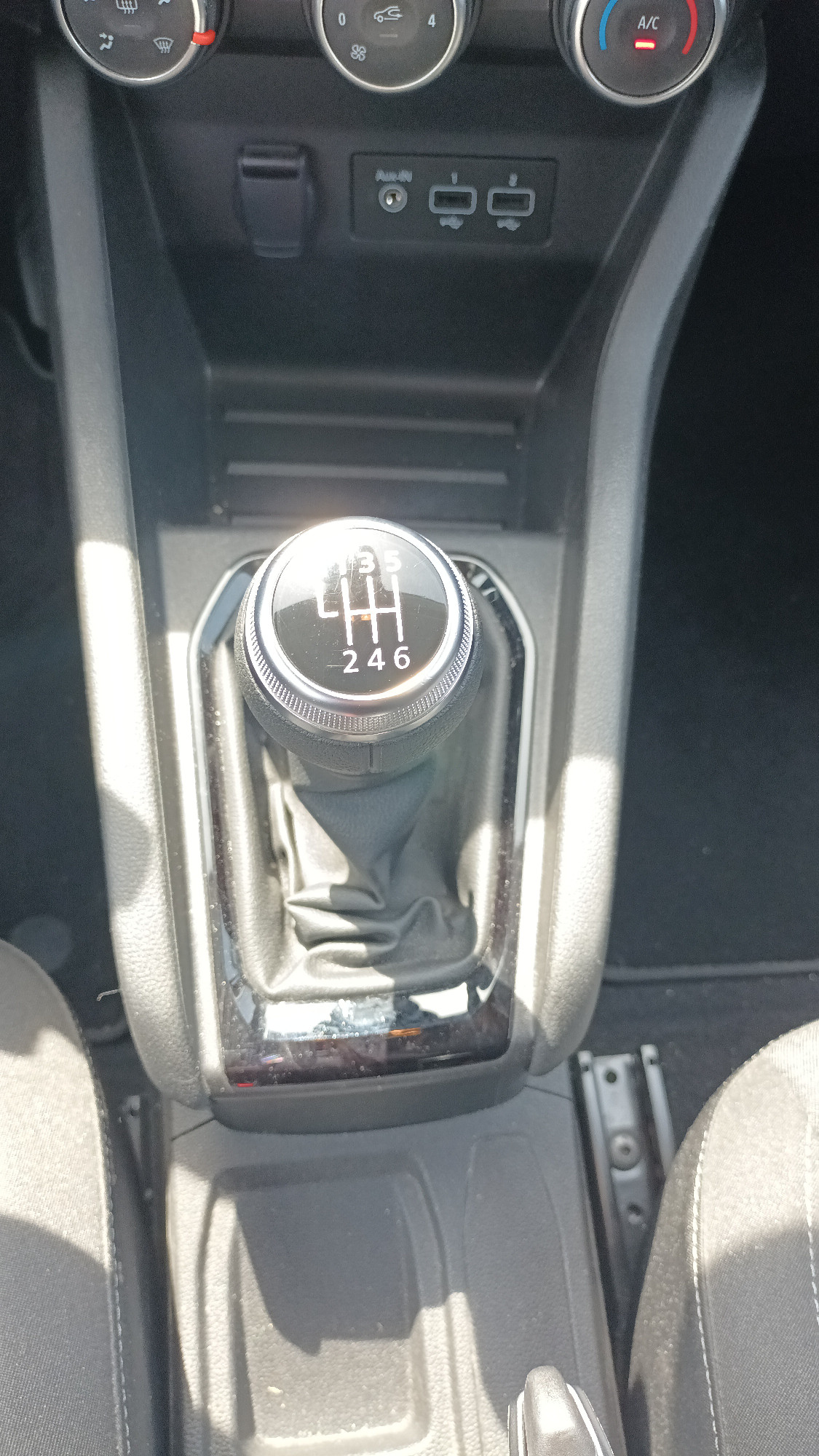 Vente en ligne Renault Clio 5 Clio TCe 90 au prix de 12 990 €