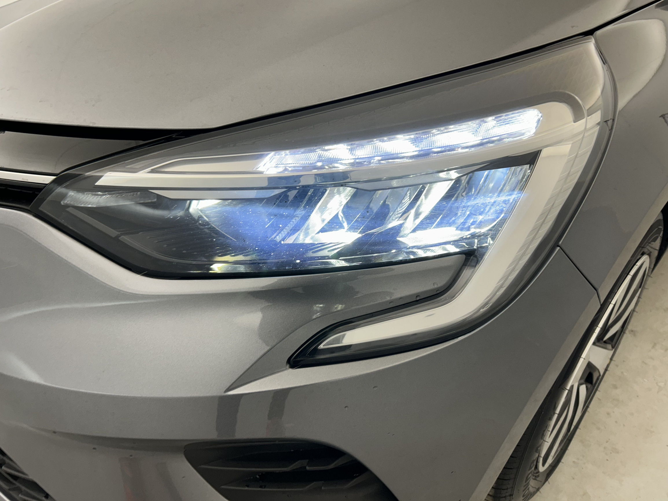 Vente en ligne Renault Clio 5 Clio TCe 90 au prix de 13 990 €