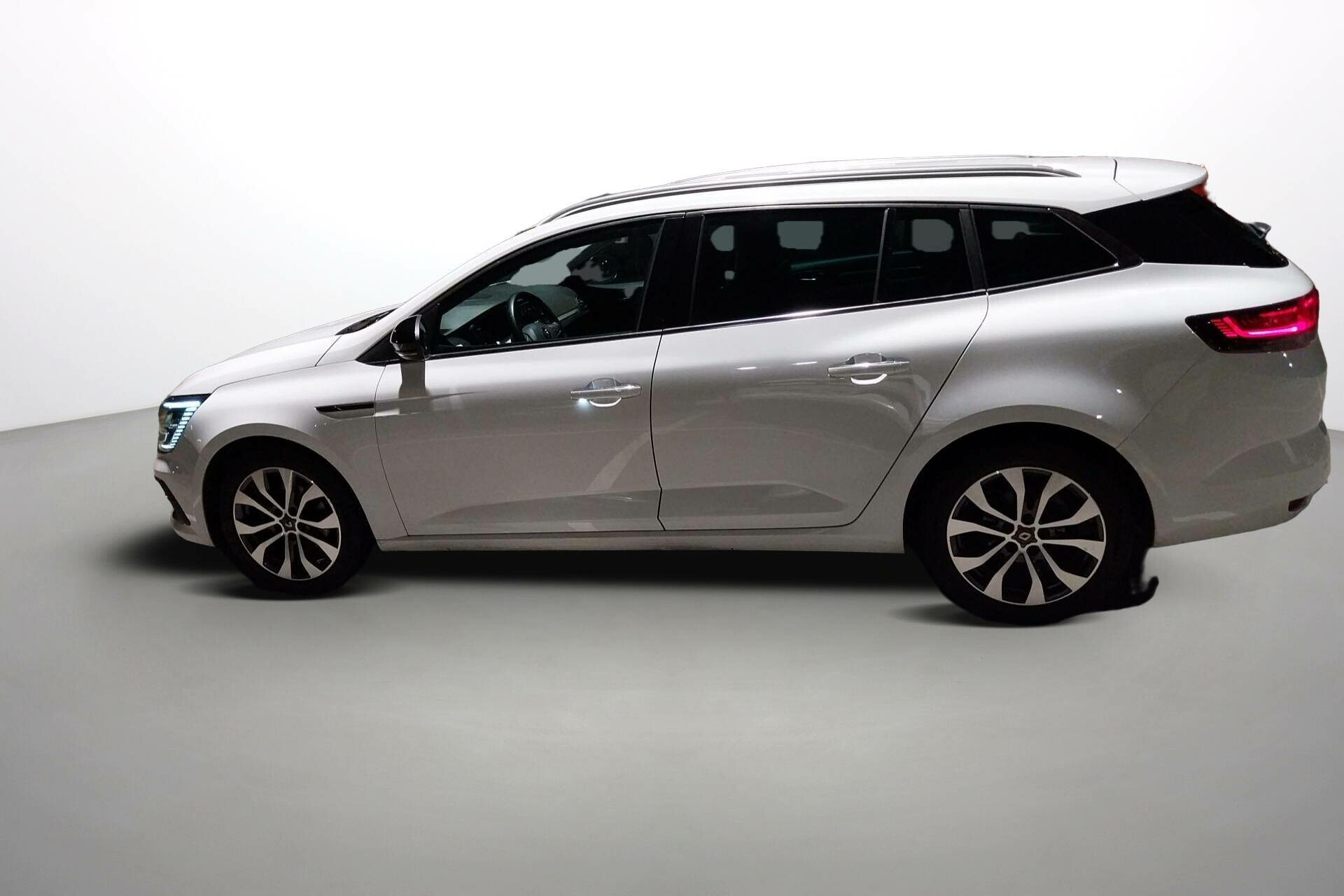Vente en ligne Renault Megane 4 Estate  Blue dCi 115 EDC au prix de 22 690 €