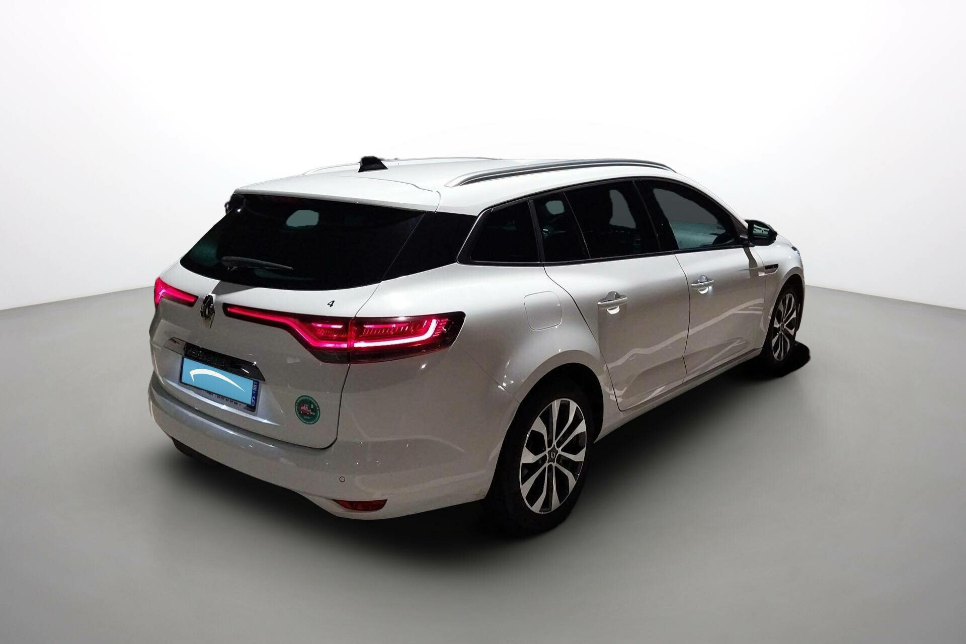 Vente en ligne Renault Megane 4 Estate  Blue dCi 115 EDC au prix de 22 690 €