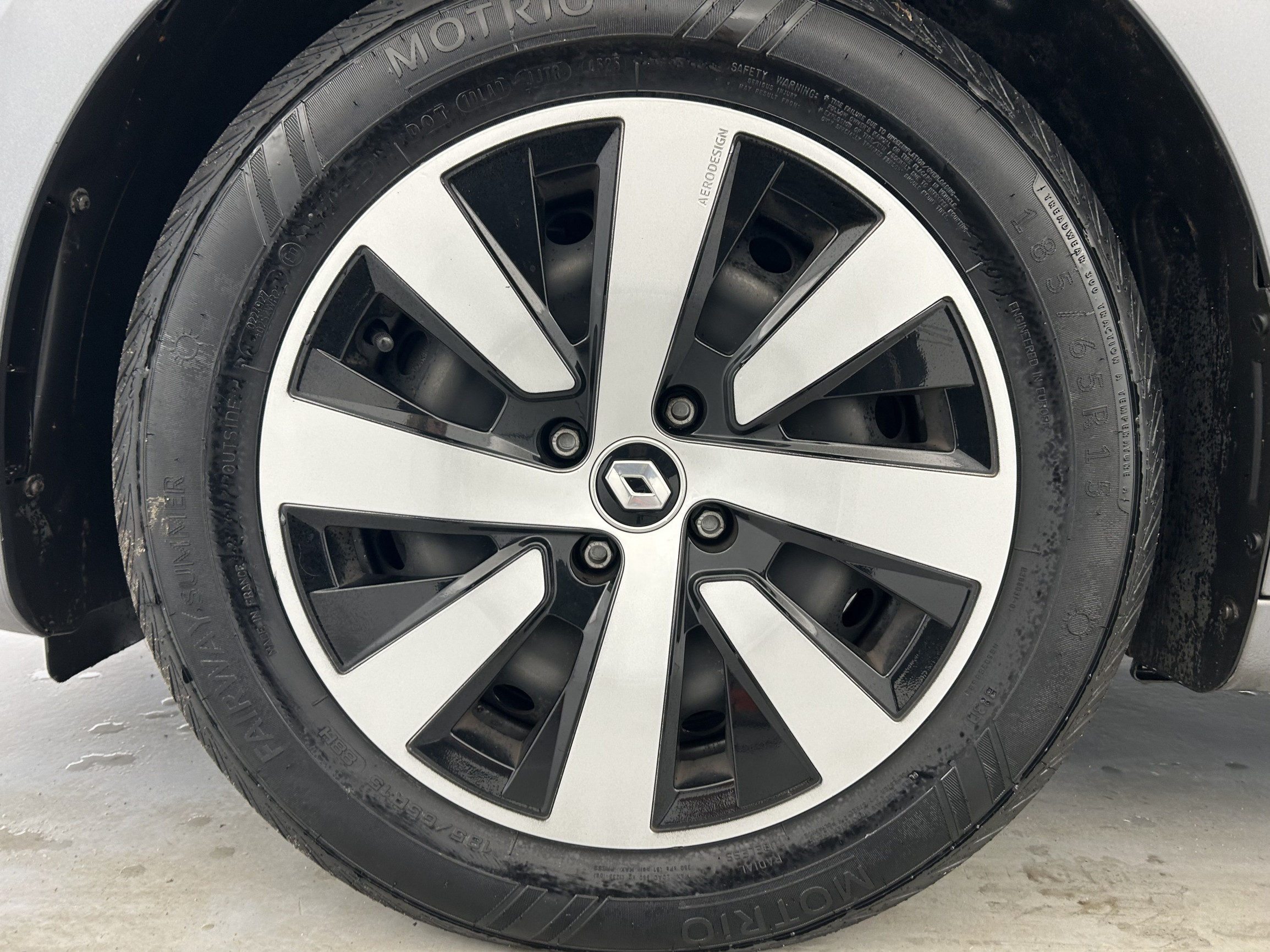 Vente en ligne Renault Clio 5 Clio TCe 90 au prix de 13 890 €