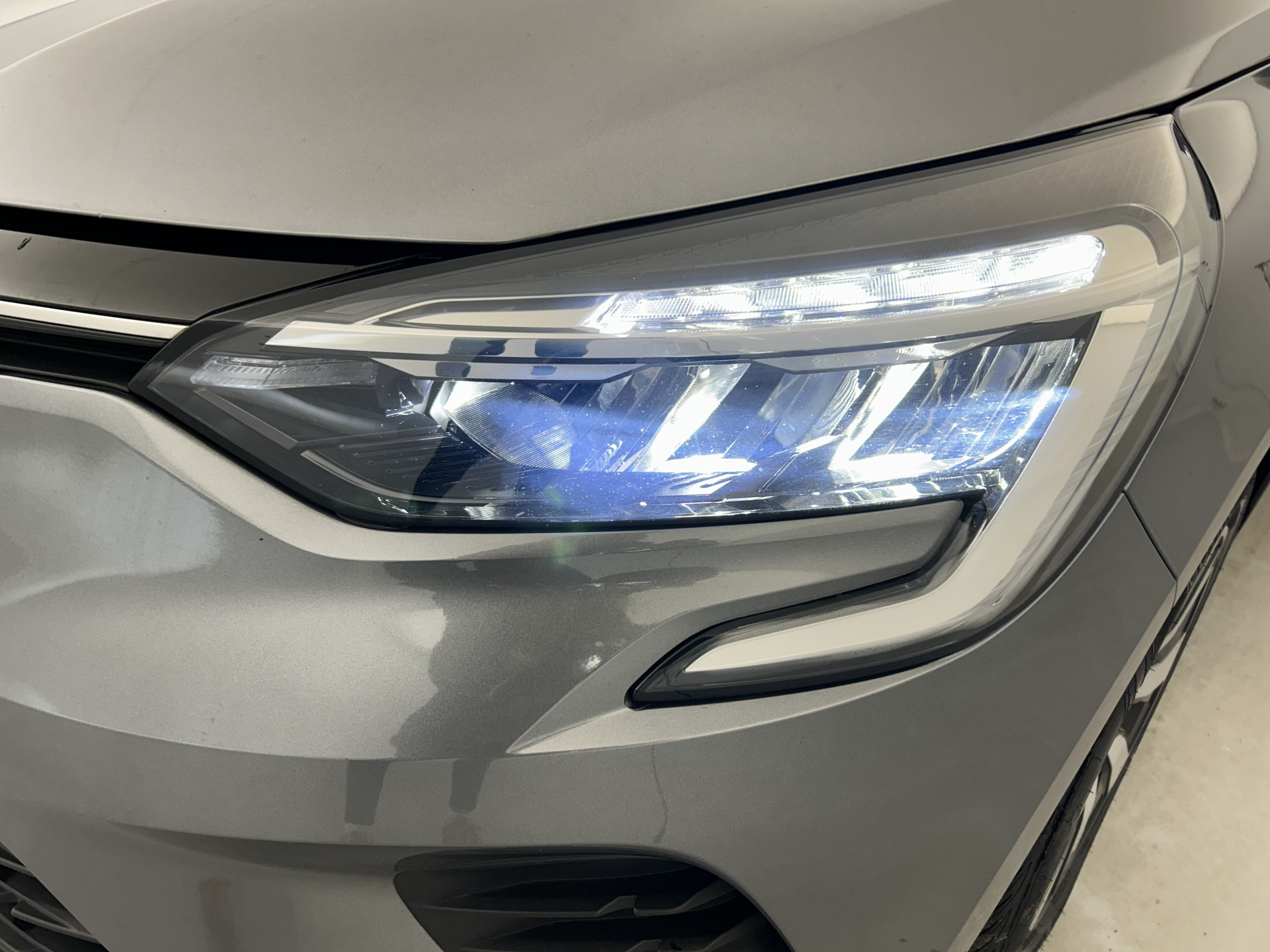 Vente en ligne Renault Clio 5 Clio TCe 90 au prix de 13 890 €