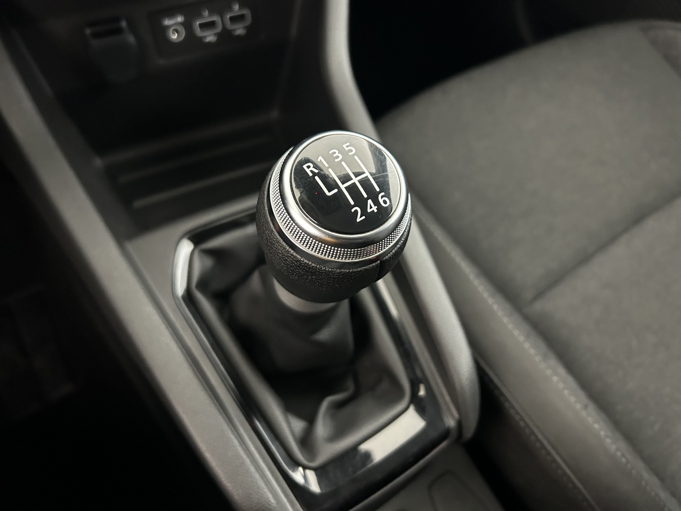 Vente en ligne Renault Clio 5 Clio TCe 90 au prix de 14 490 €