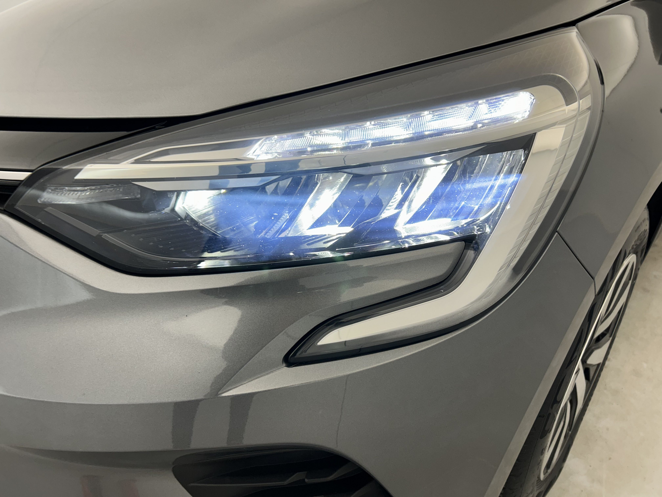 Vente en ligne Renault Clio 5 Clio TCe 90 au prix de 14 490 €