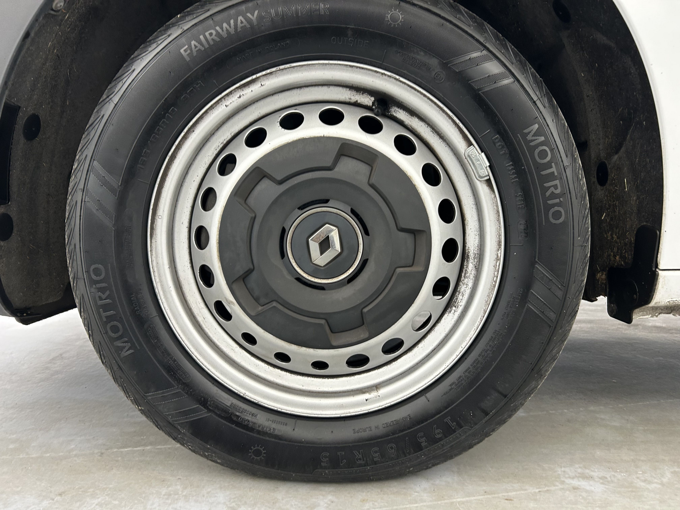 Vente en ligne Renault Kangoo Van  BLUE DCI 95 EDC au prix de 14 590 €