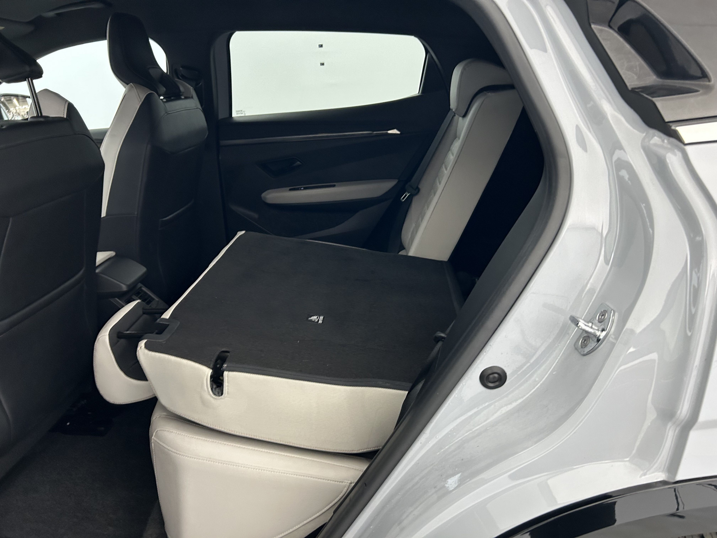 Vente en ligne Renault Megane E-Tech  EV60 220 ch super charge au prix de 22 490 €