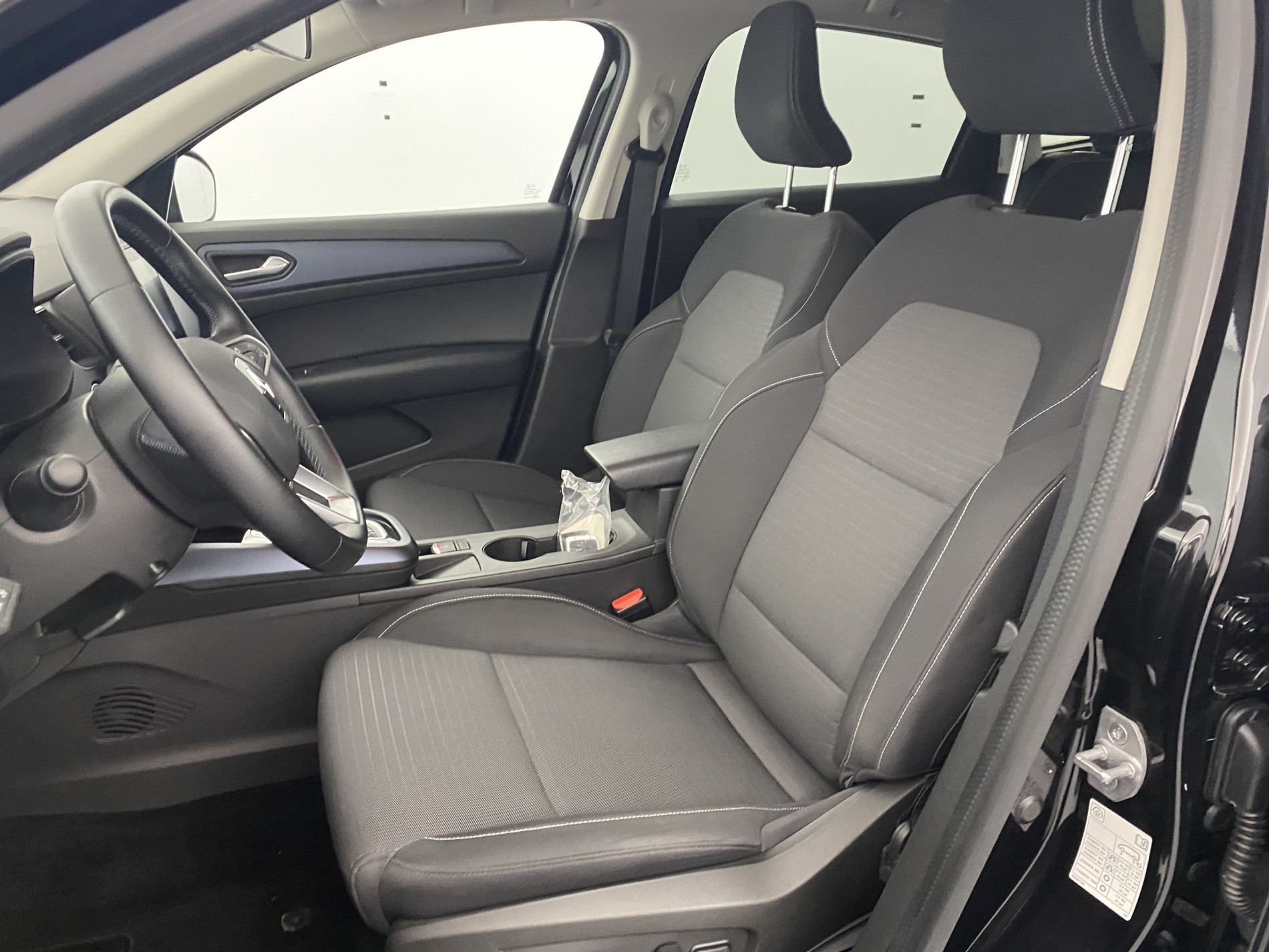 Vente en ligne Renault Arkana  E-Tech 145 au prix de 17 490 €