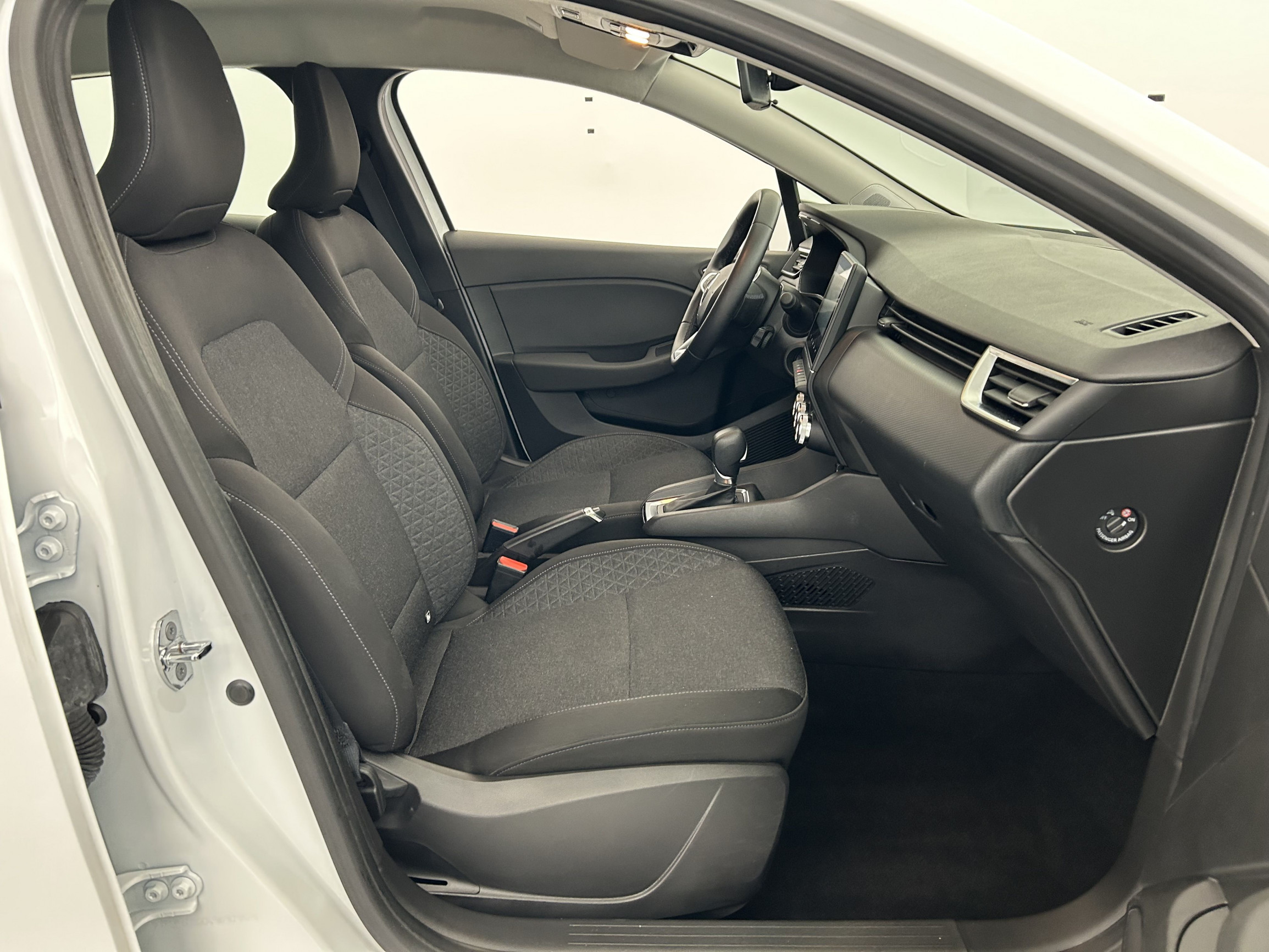 Vente en ligne Renault Clio 5 Clio E-Tech hybride 145 au prix de 14 790 €