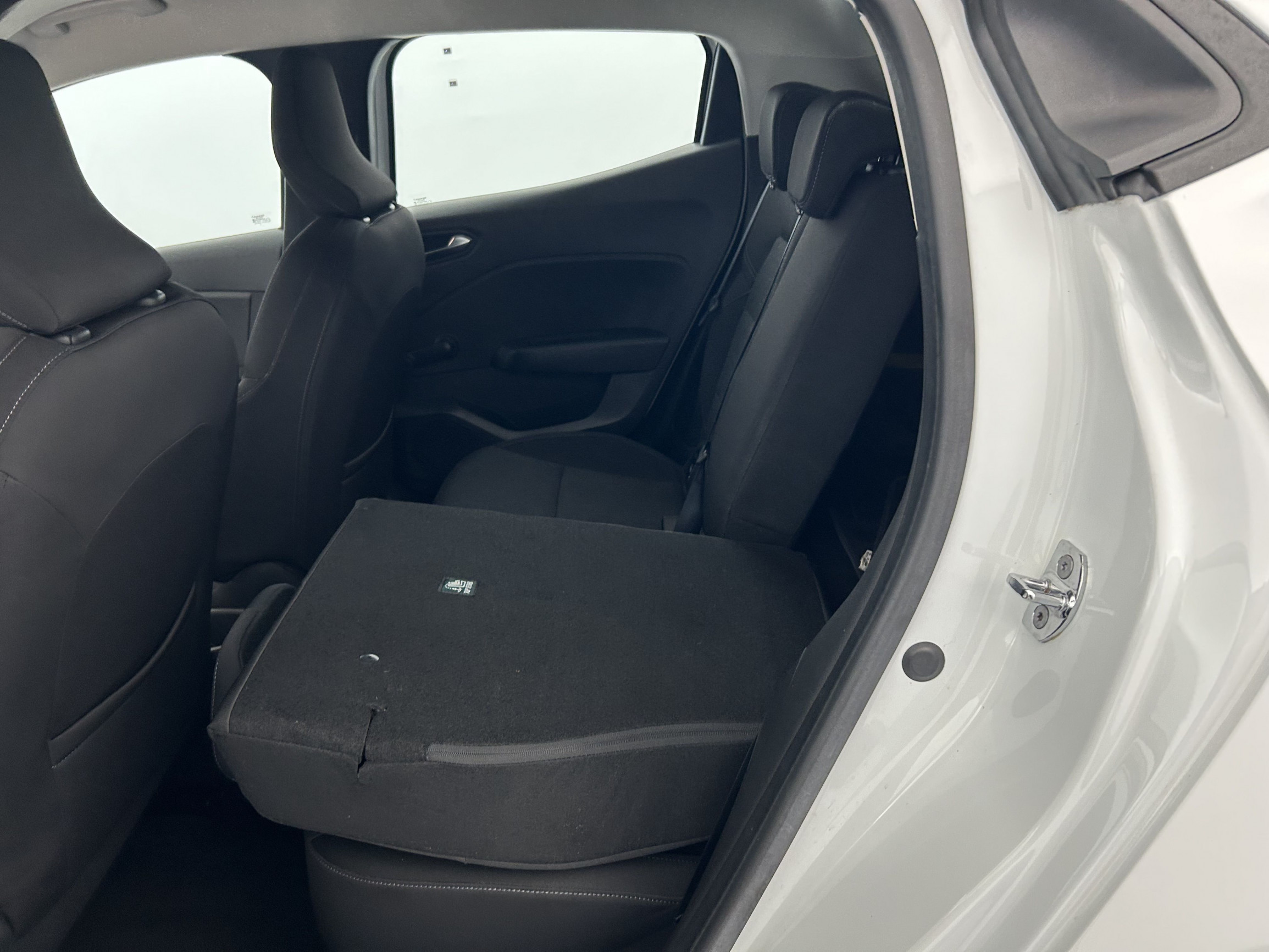 Vente en ligne Renault Clio 5 Clio E-Tech hybride 145 au prix de 14 790 €