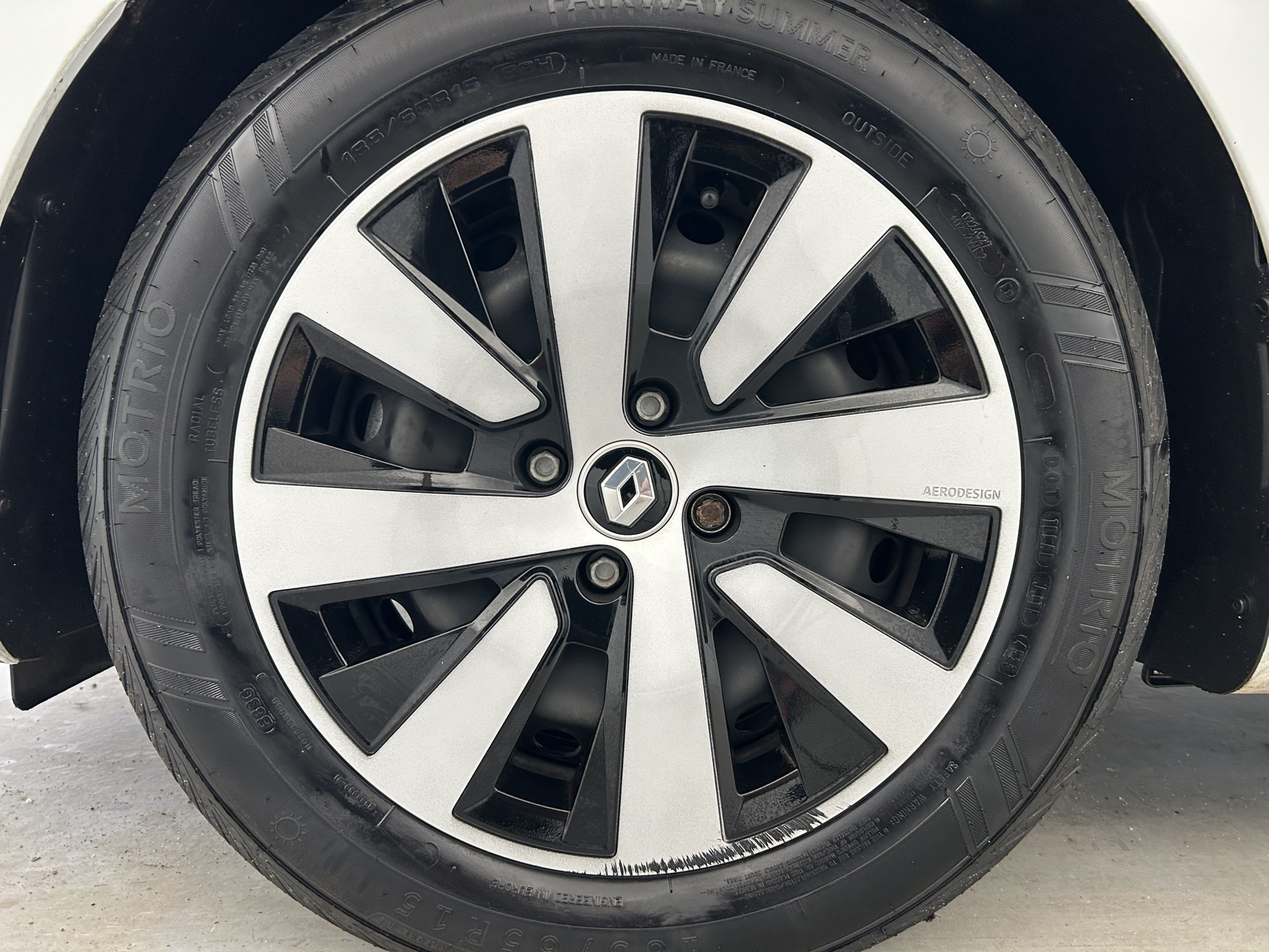 Vente en ligne Renault Clio 5 Clio E-Tech hybride 145 au prix de 14 790 €