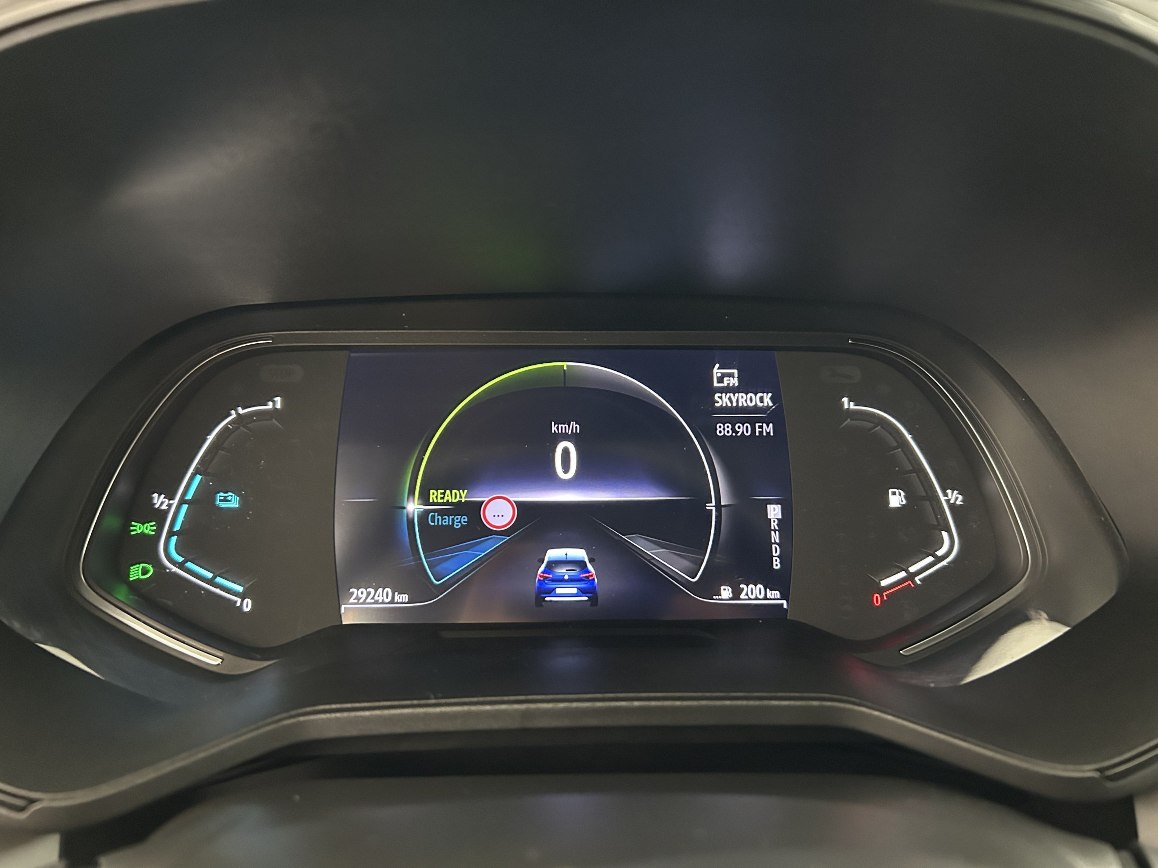 Vente en ligne Renault Clio 5 Clio E-Tech full hybrid 145 au prix de 17 190 €