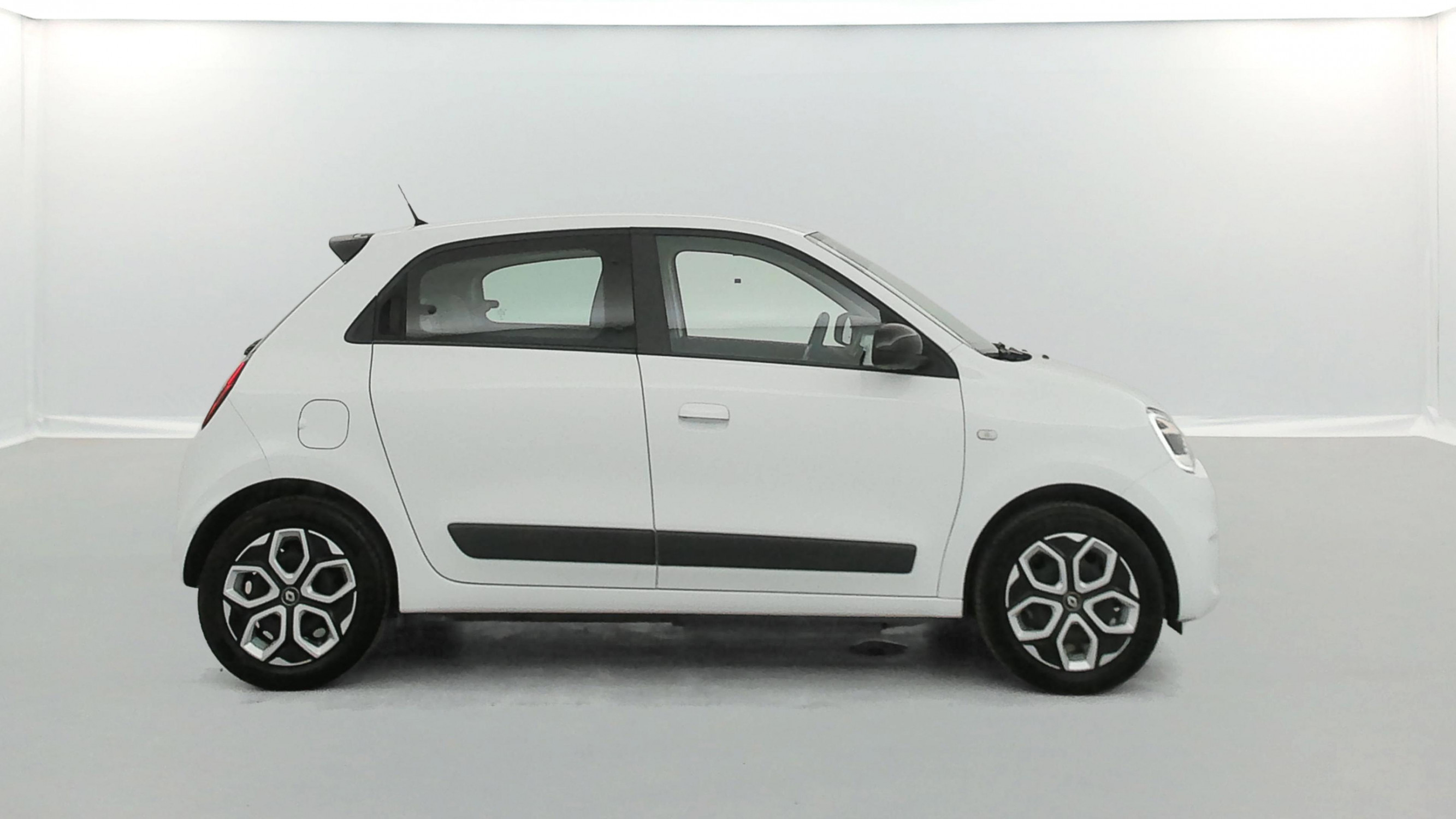Vente en ligne Renault Twingo Electrique Twingo III E-Tech au prix de 11 590 €