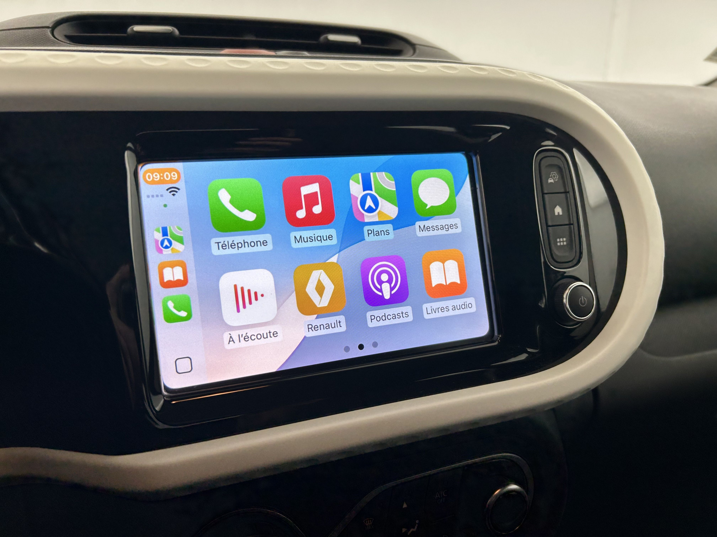 Vente en ligne Renault Twingo Electrique Twingo III E-Tech au prix de 11 590 €