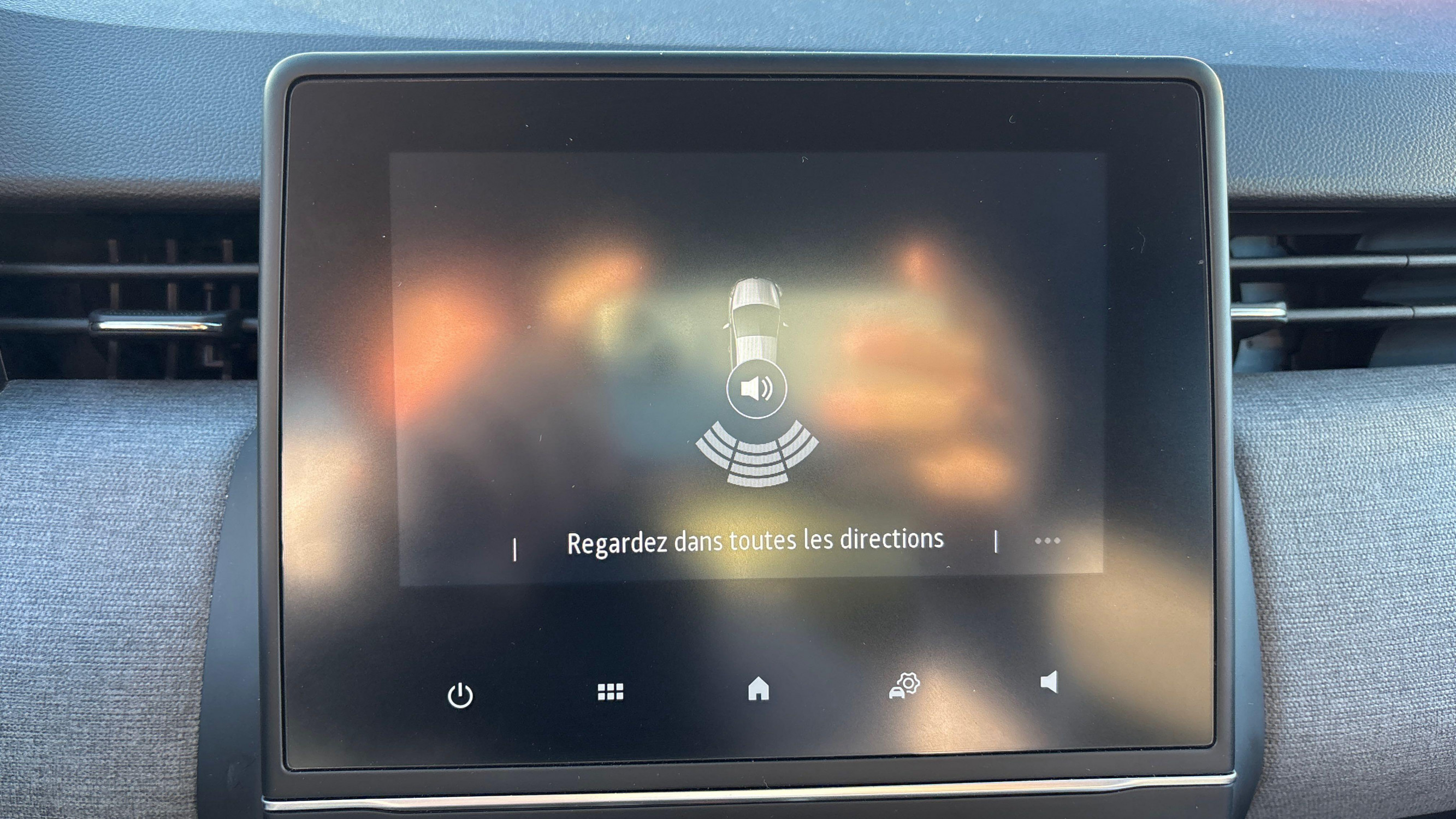 Vente en ligne Renault Clio 5 Clio E-Tech full hybrid 145 au prix de 20 790 €