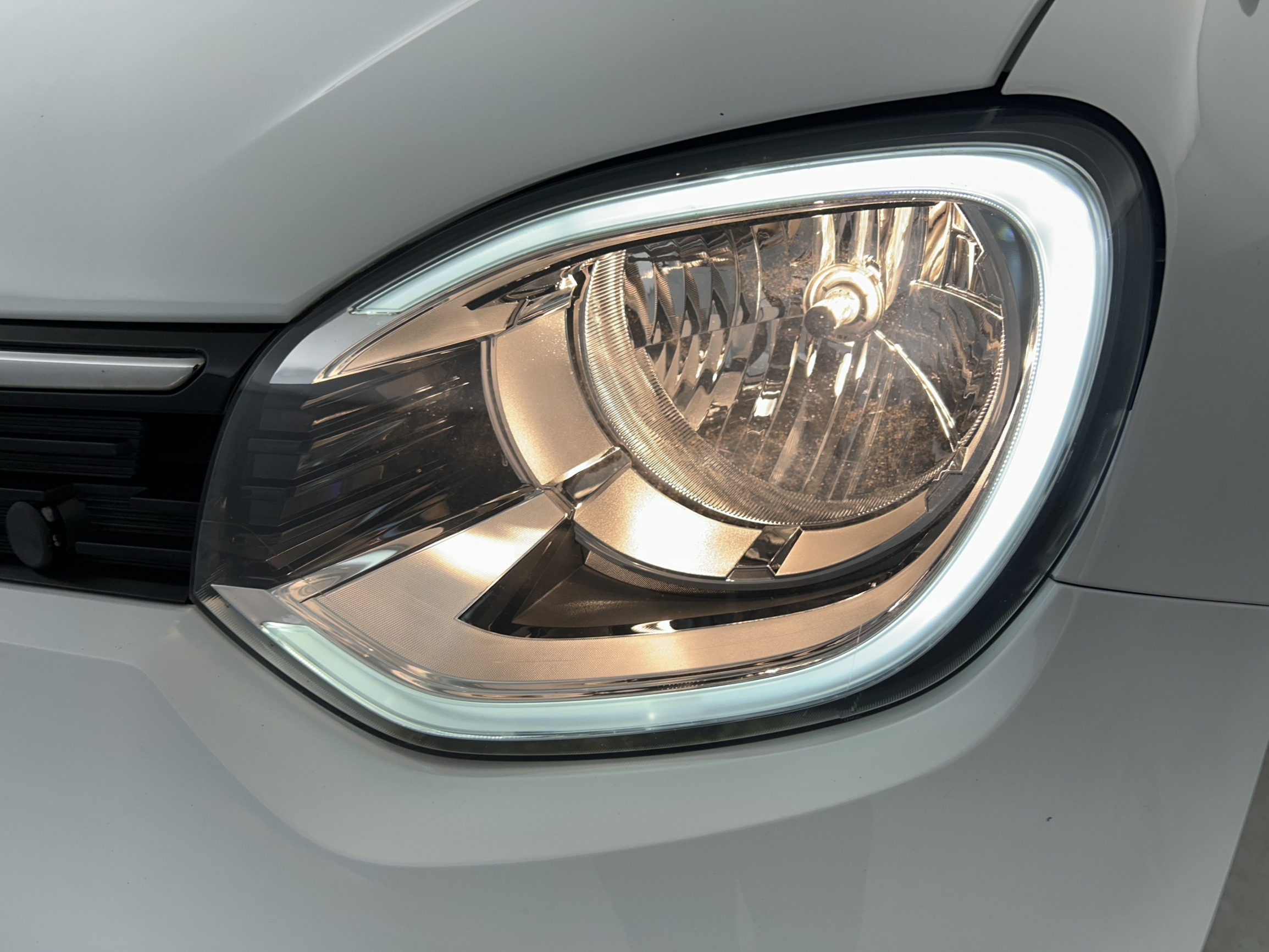 Vente en ligne Renault Twingo Electrique Twingo III E-Tech au prix de 11 590 €