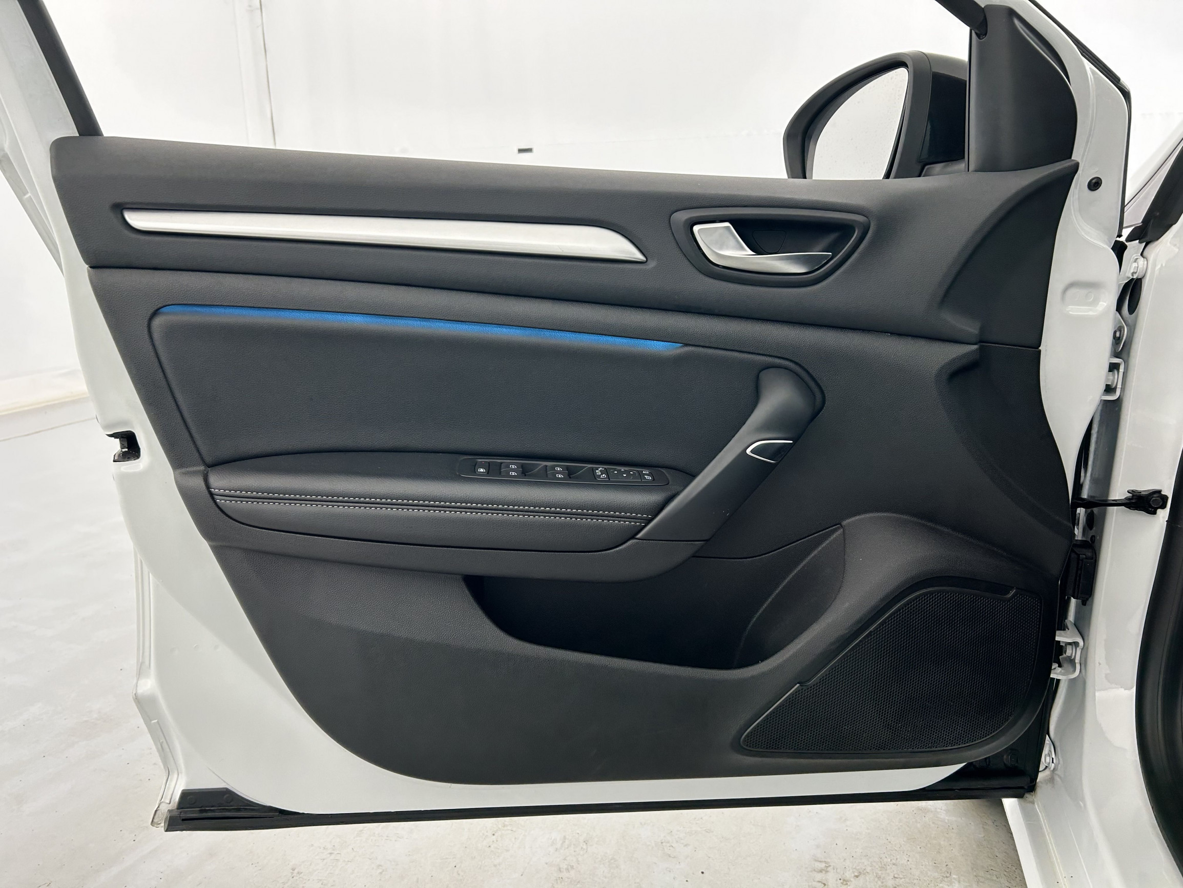 Vente en ligne Renault Megane 4 Estate  Blue dCi 115 EDC au prix de 22 690 €