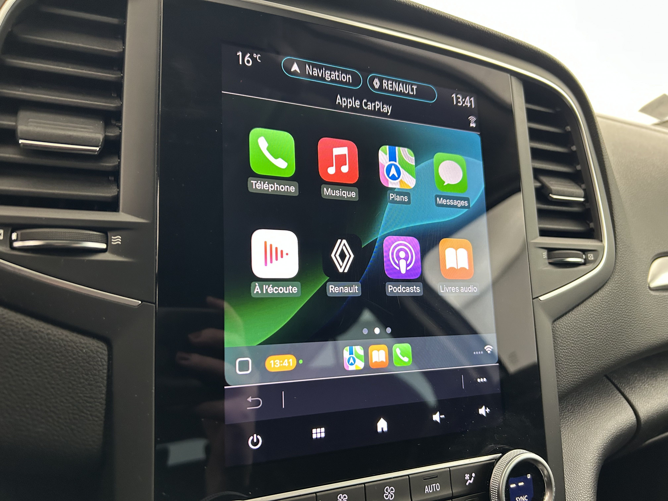 Vente en ligne Renault Megane 4 Estate  Blue dCi 115 EDC au prix de 22 690 €