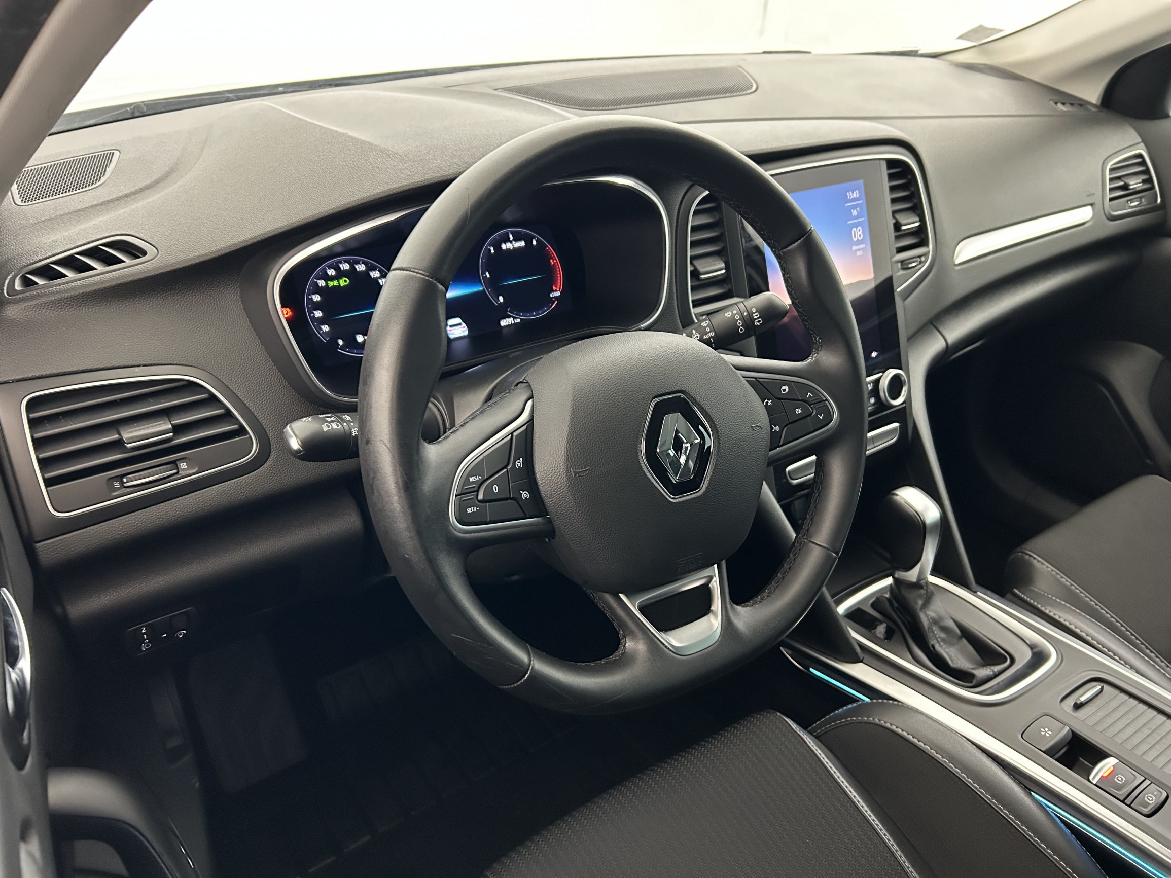 Vente en ligne Renault Megane 4 Estate  Blue dCi 115 EDC au prix de 22 690 €