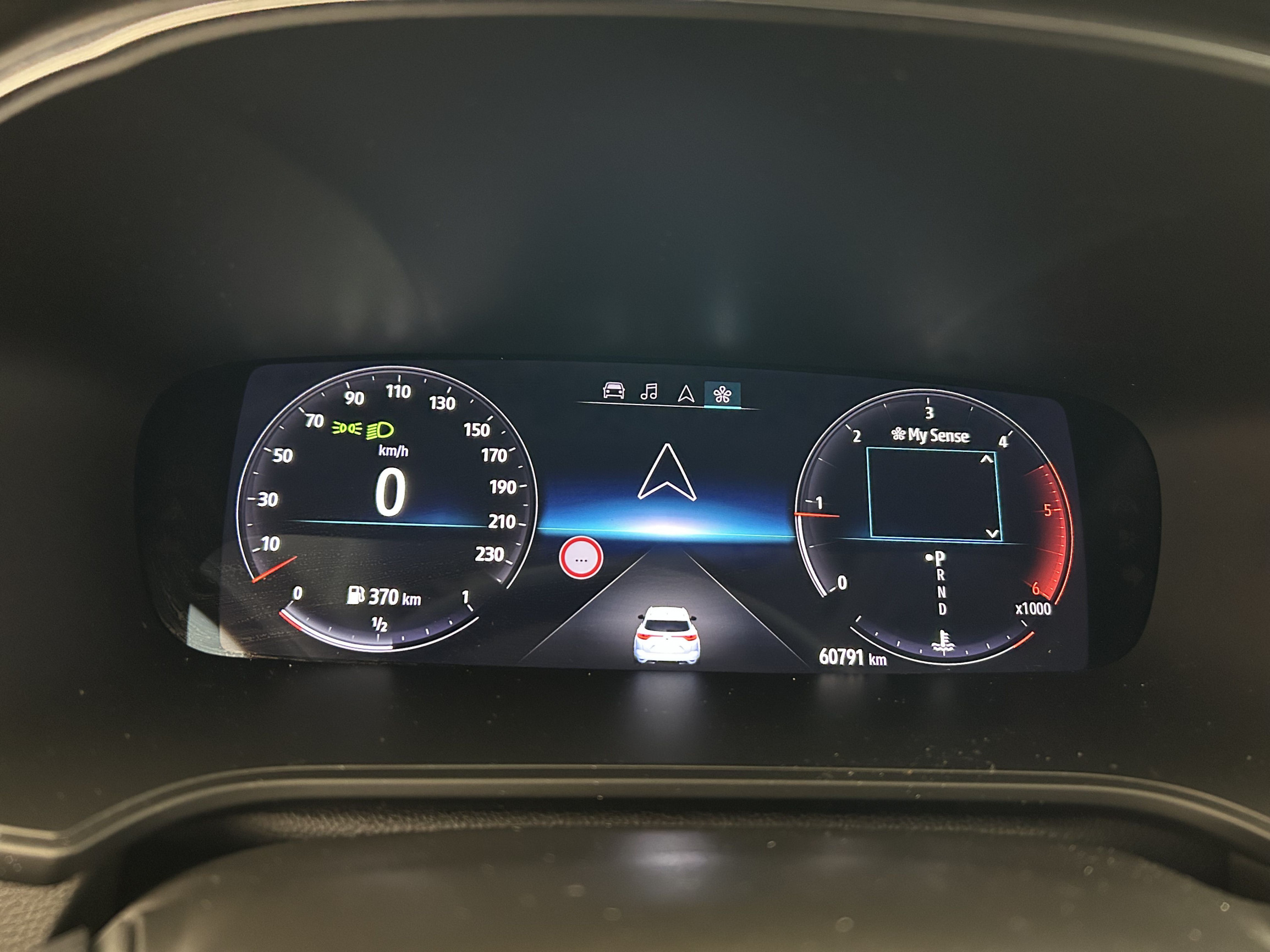 Vente en ligne Renault Megane 4 Estate  Blue dCi 115 EDC au prix de 22 690 €