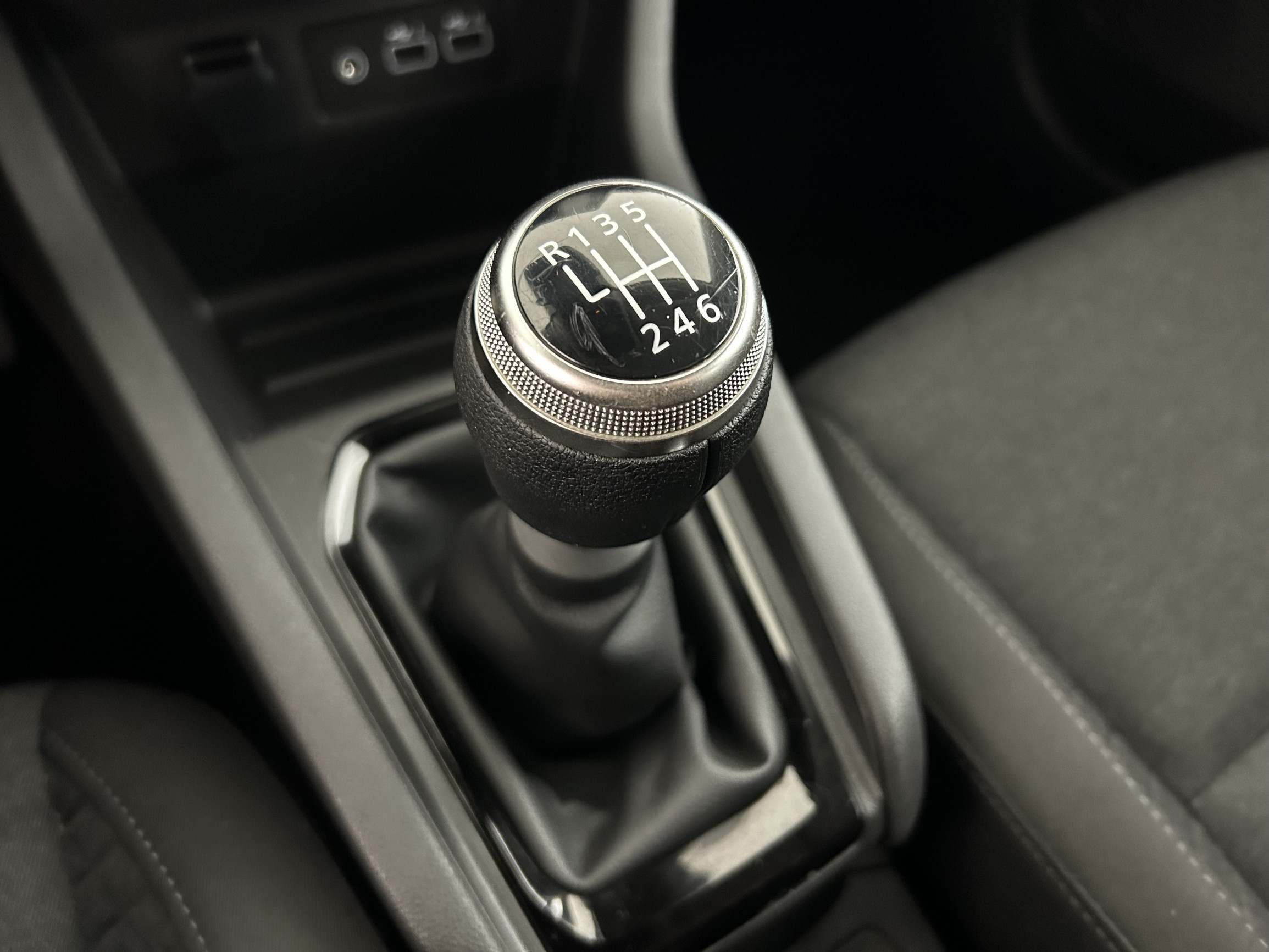 Vente en ligne Renault Clio 5 Clio TCe 90 au prix de 14 270 €