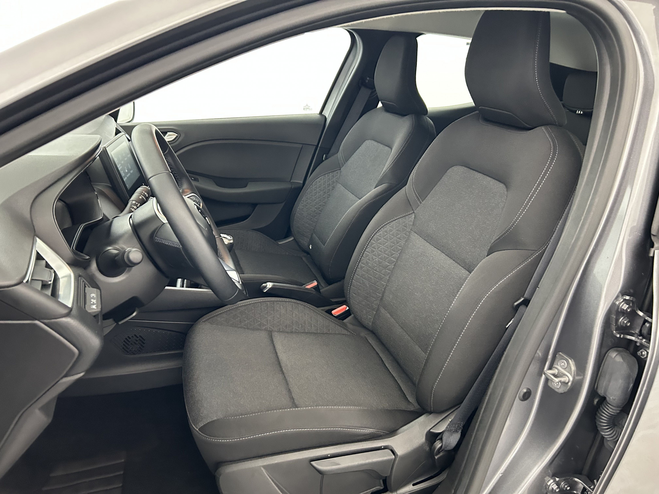 Vente en ligne Renault Clio 5 Clio TCe 90 au prix de 14 270 €